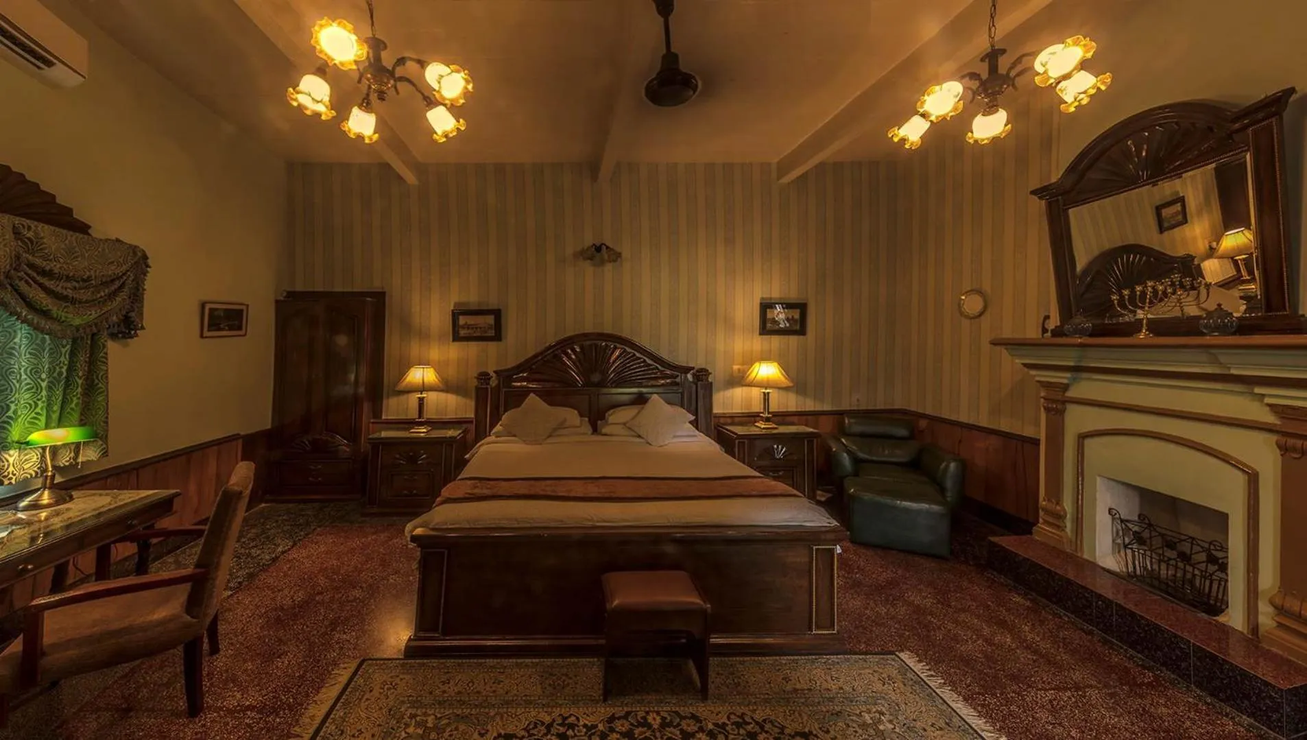 Bed in WelcomHeritage Judges Court