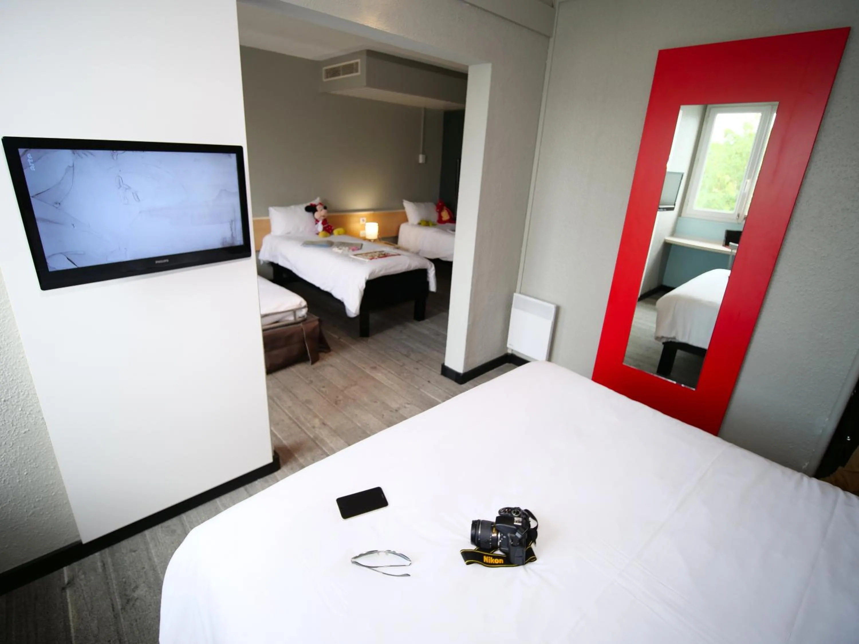 Family, Bed in ibis Chartres Ouest Luce