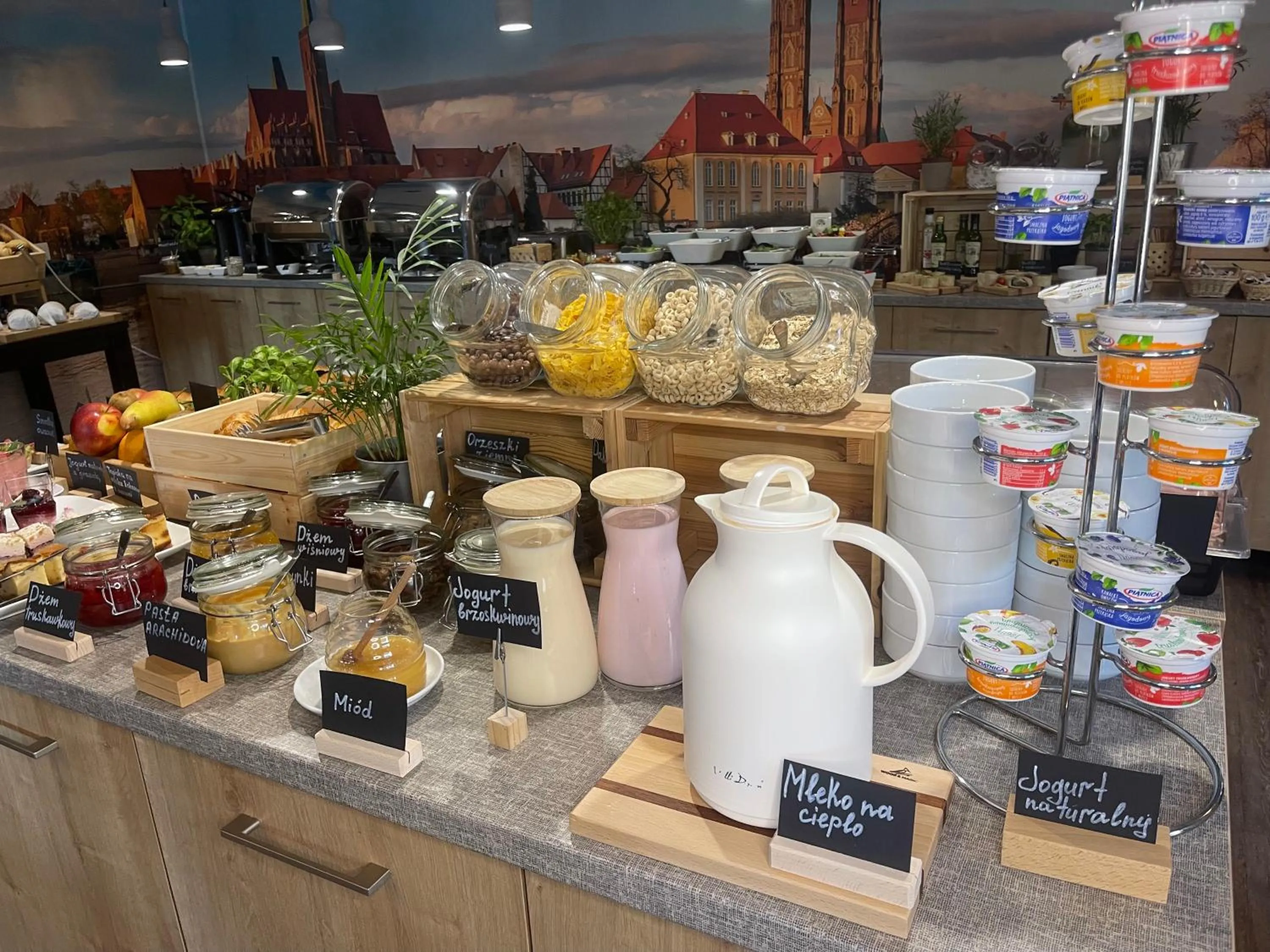 Buffet breakfast in Boutique Hotel's Kwiska - Legnicka