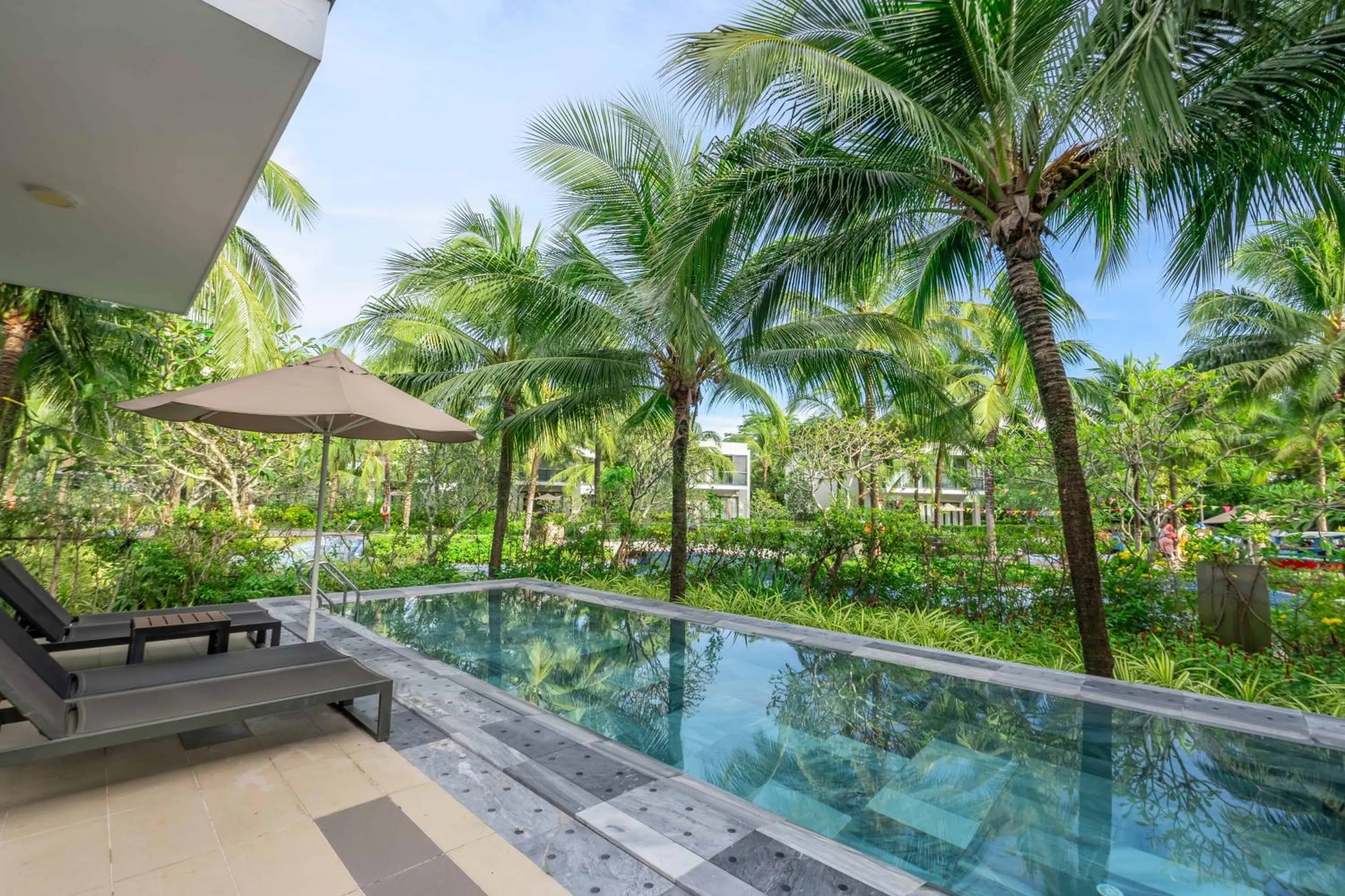 Swimming pool in Best Western Premier Sonasea Phu Quoc