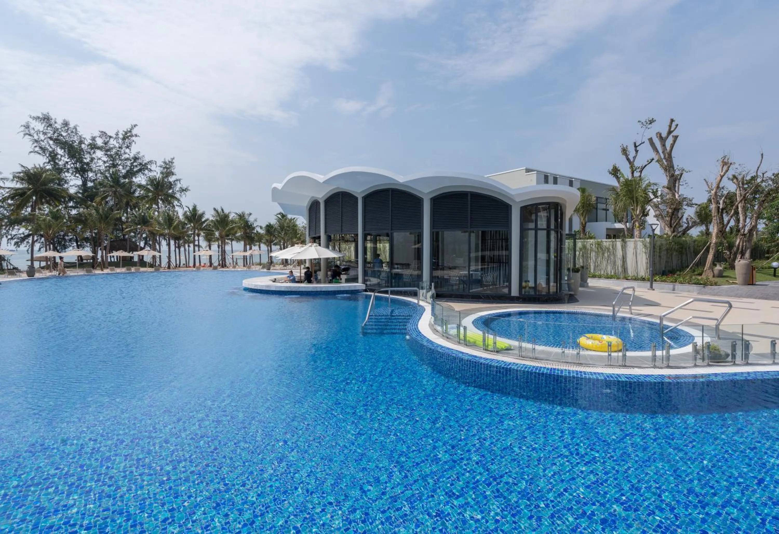 Swimming pool in Best Western Premier Sonasea Phu Quoc