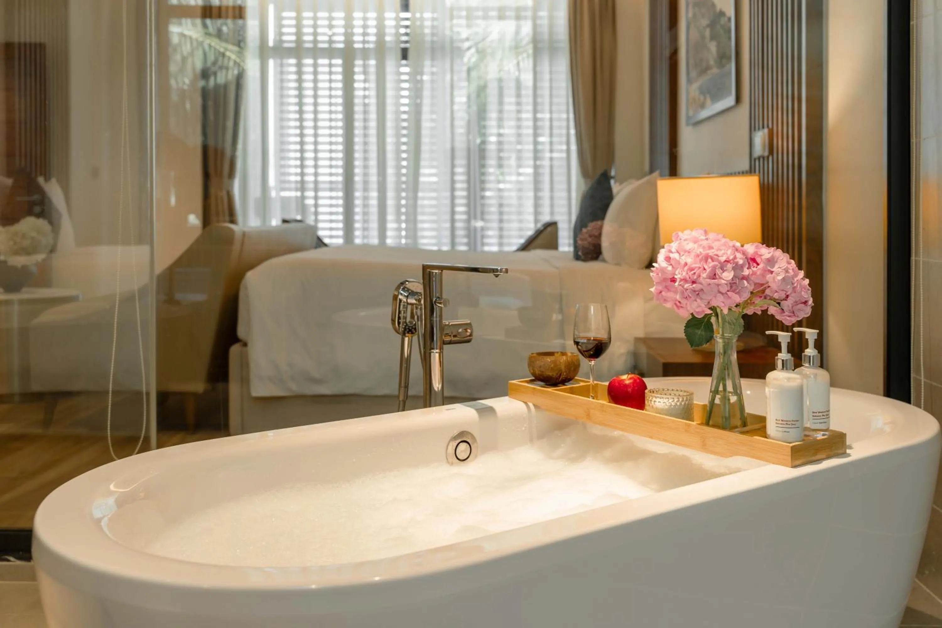 Bath in Best Western Premier Sonasea Phu Quoc