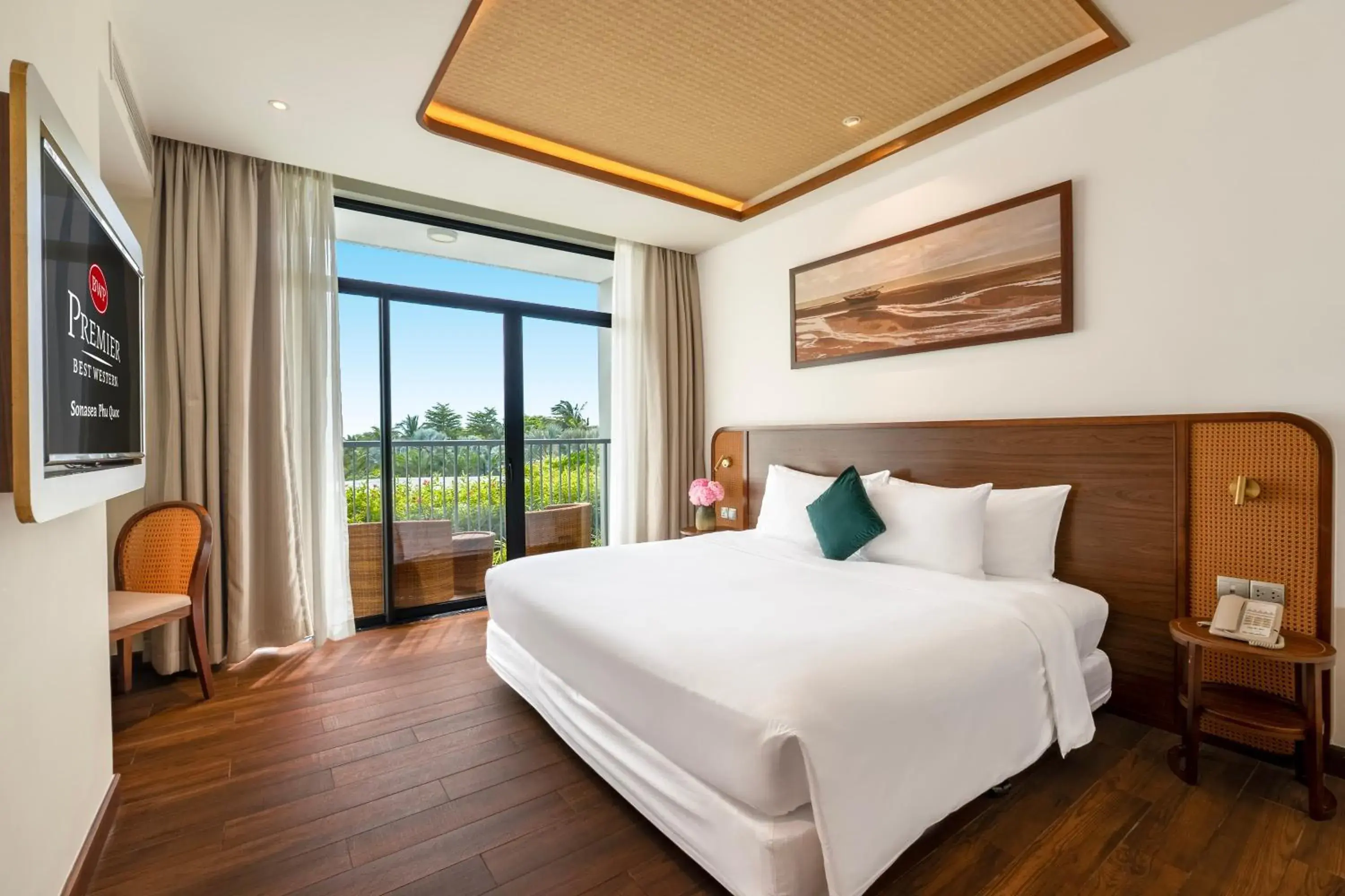 Executive King Room in Best Western Premier Sonasea Phu Quoc Executive King Room in Best Western Premier Sonasea Phu Quoc