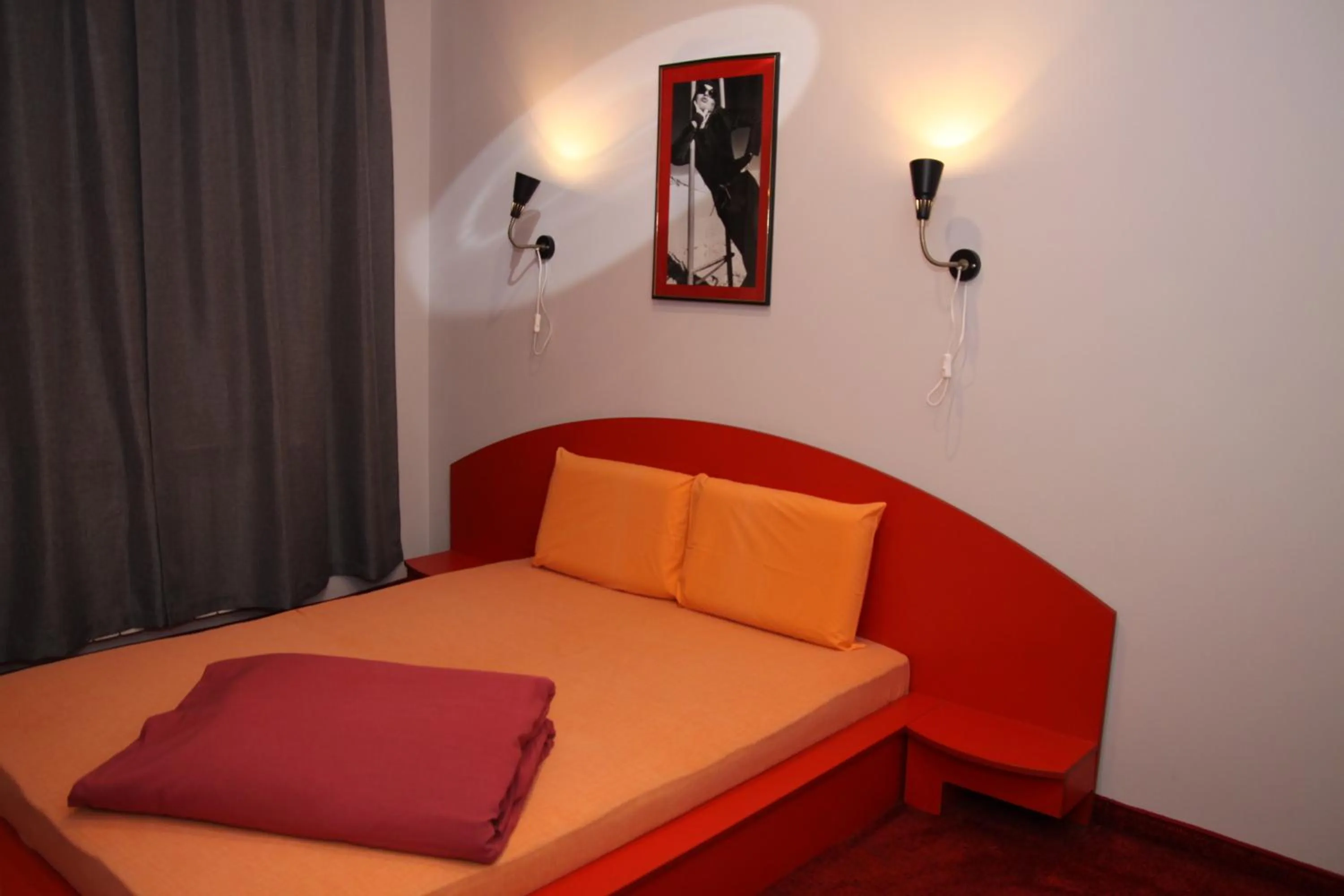 Garden, Bed in Hotel Color