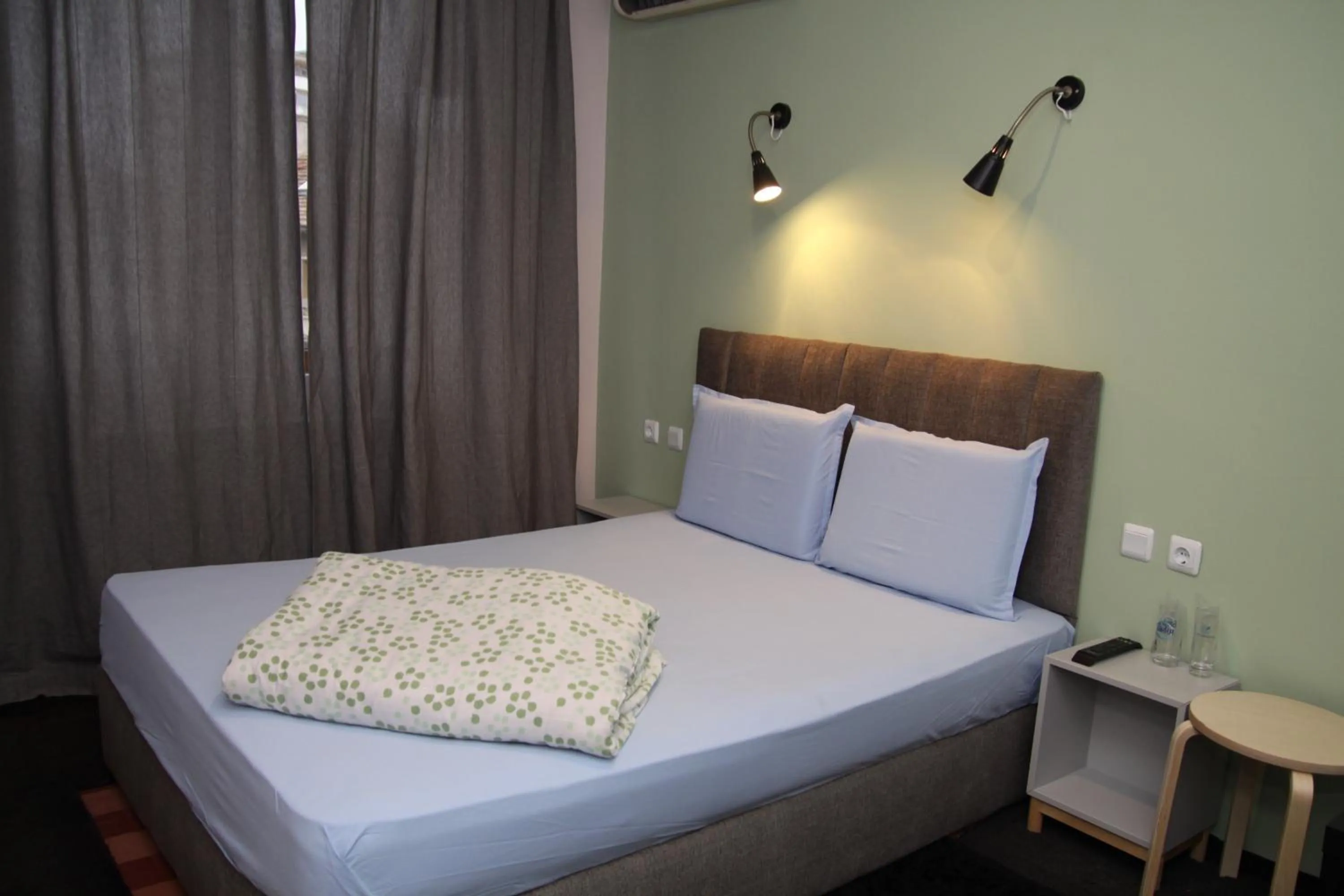 Garden, Bed in Hotel Color