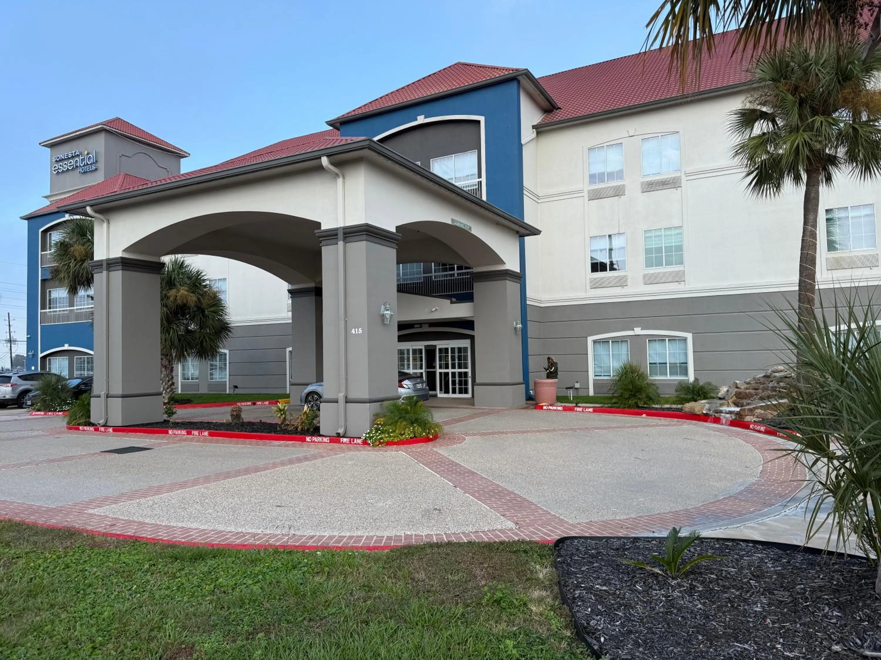 Property building in Sonesta Essential Hotel Houston-I-45 Spring