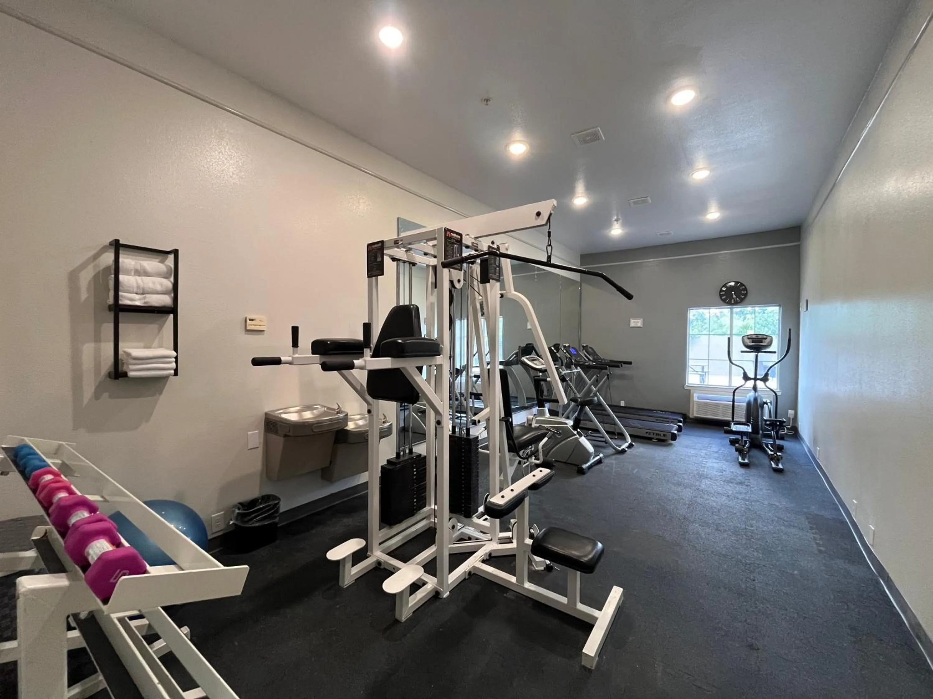 Fitness centre/facilities in Sonesta Essential Hotel Houston-I-45 Spring