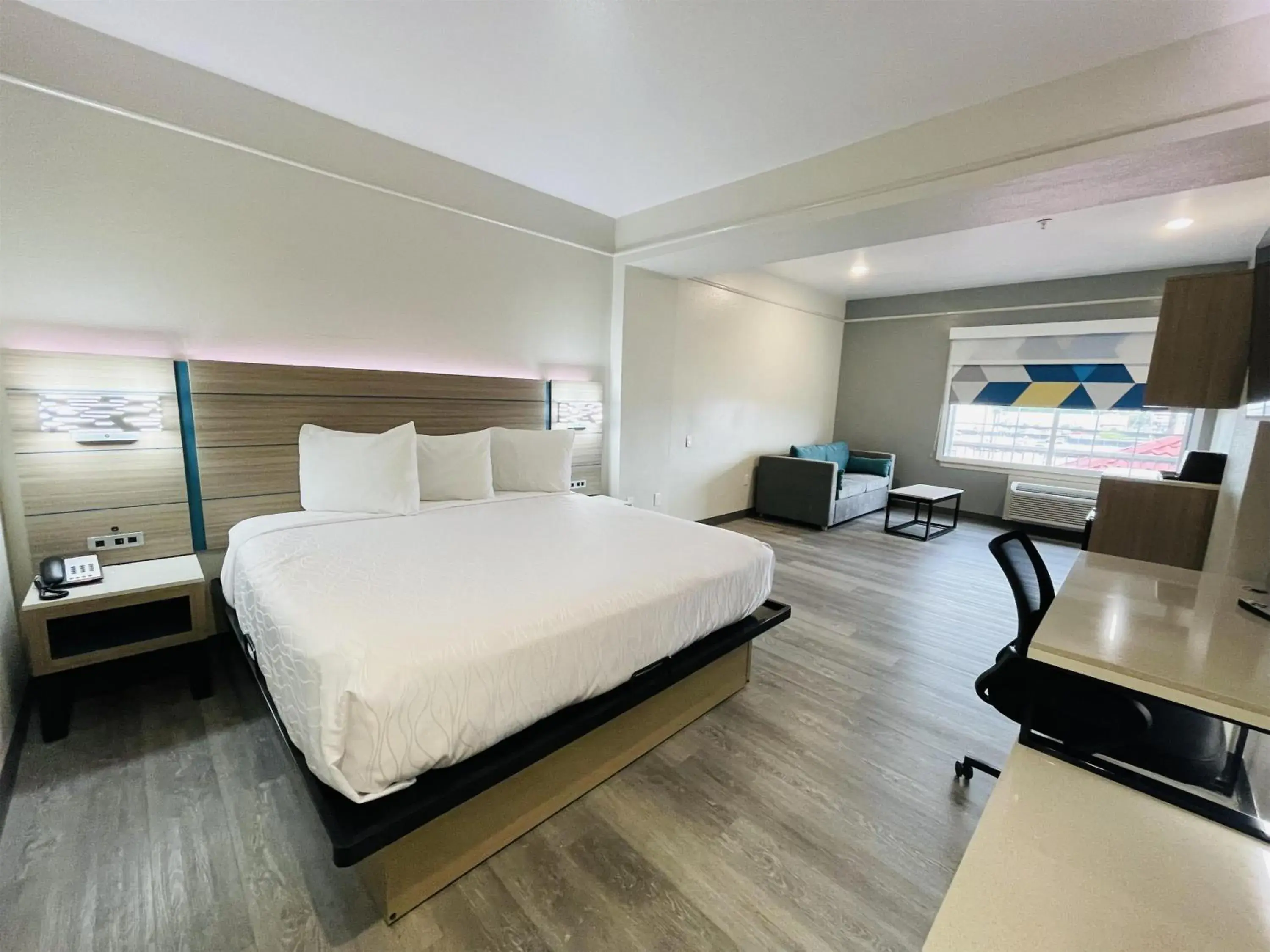 King Suite in Sonesta Essential Hotel Houston-I-45 Spring King Suite in Sonesta Essential Hotel Houston-I-45 Spring