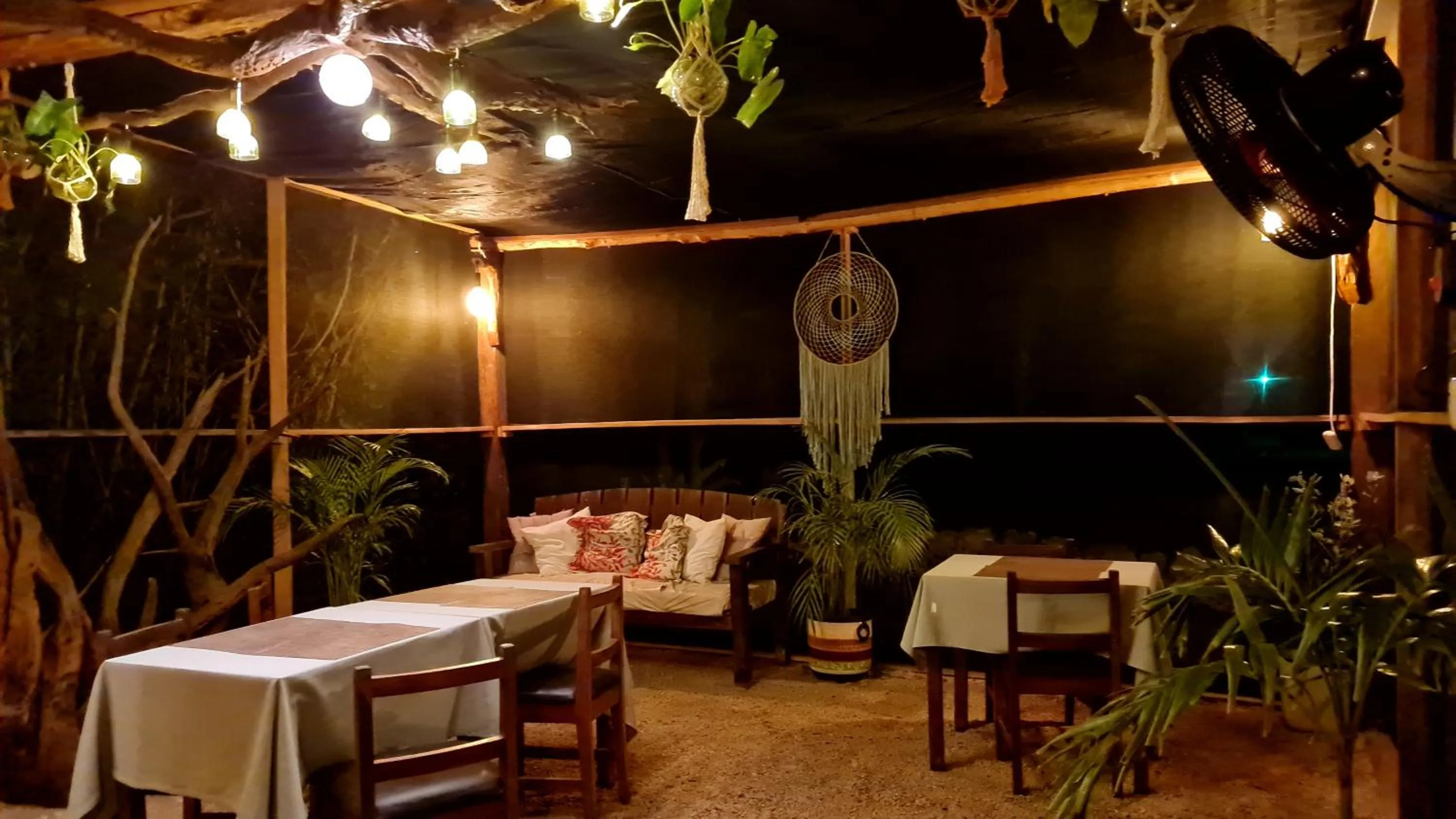 Restaurant/places to eat in Hotel El Chital
