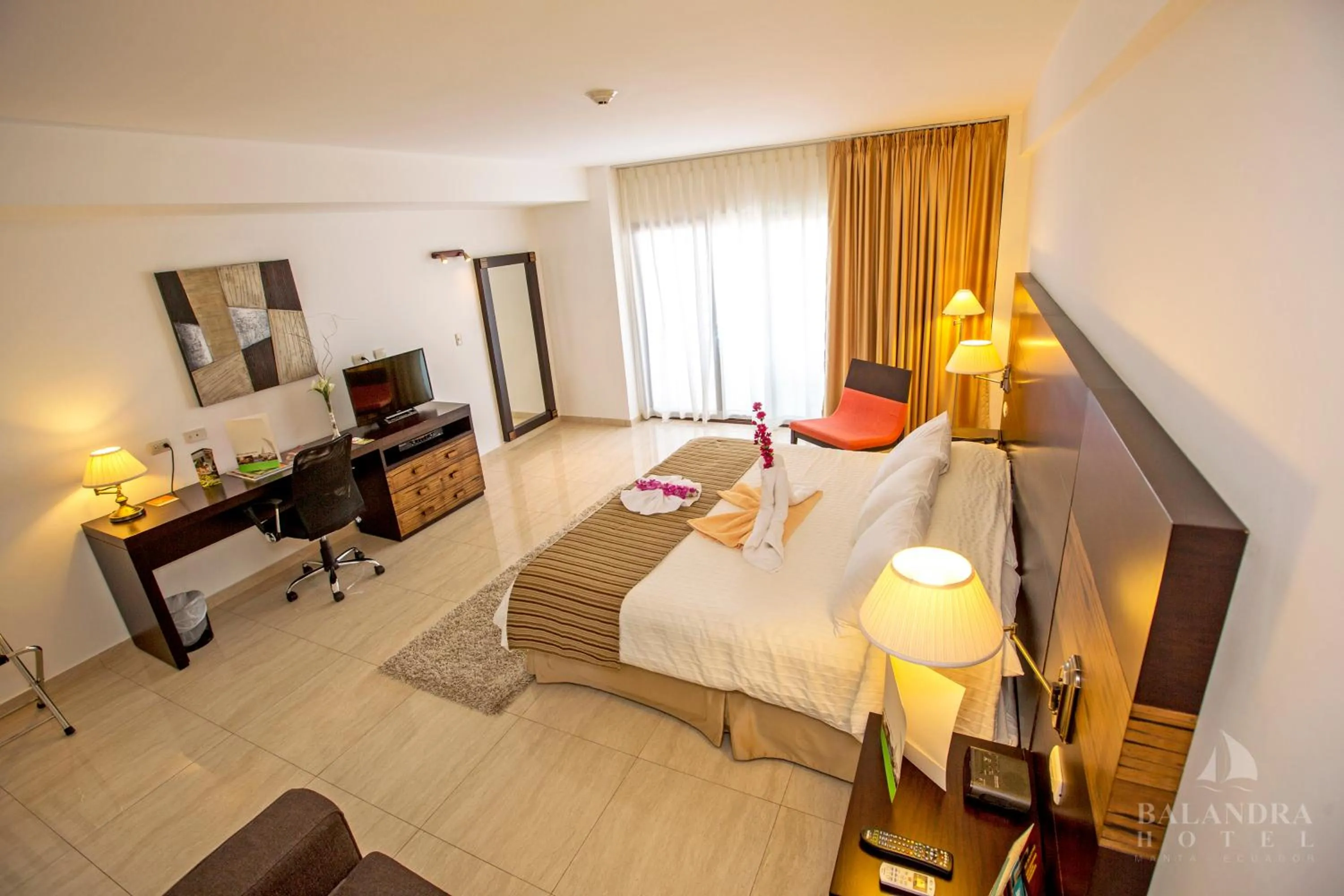 Bathroom, Bed in Hotel Balandra