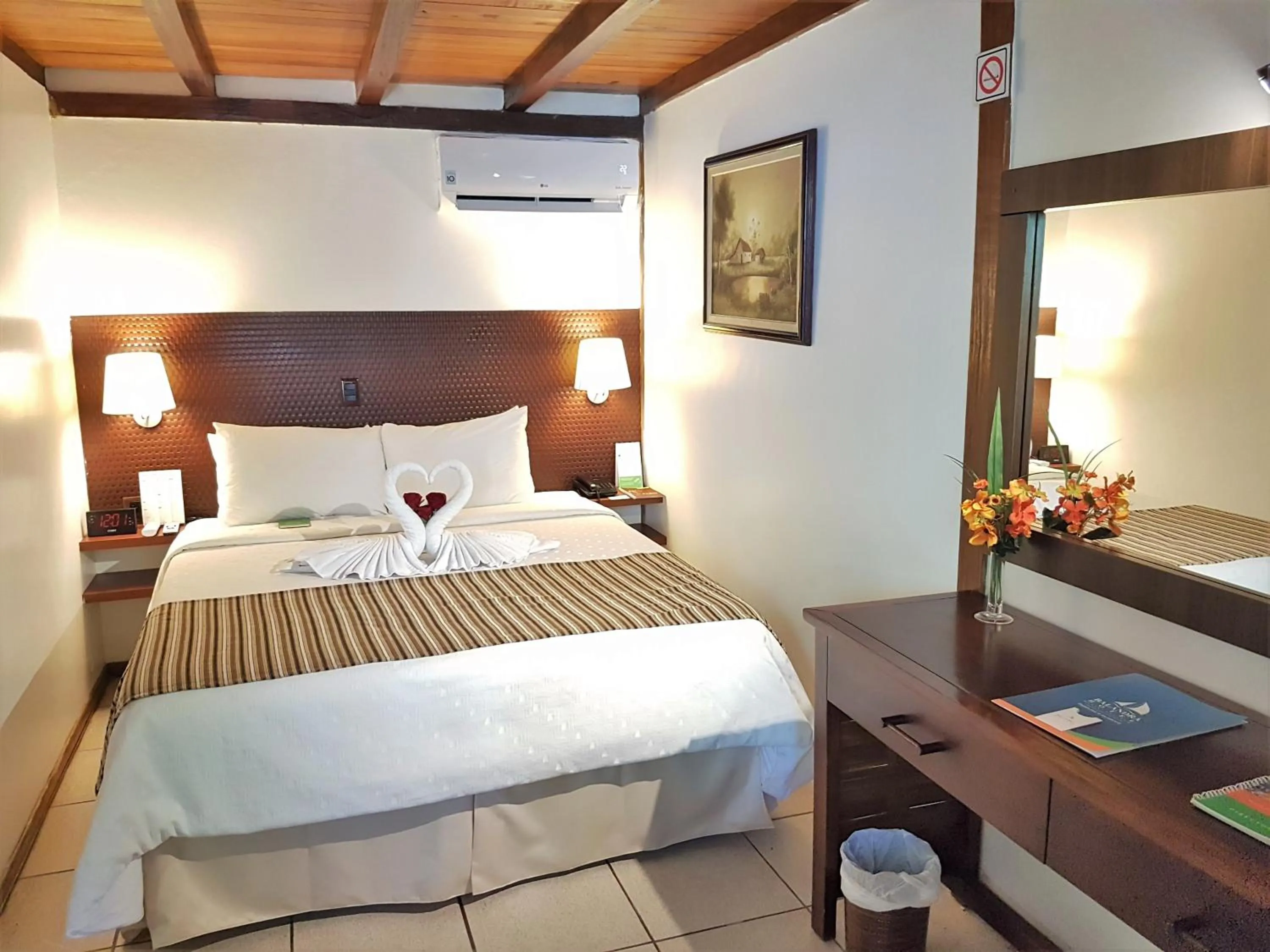 Bedroom, Bed in Hotel Balandra