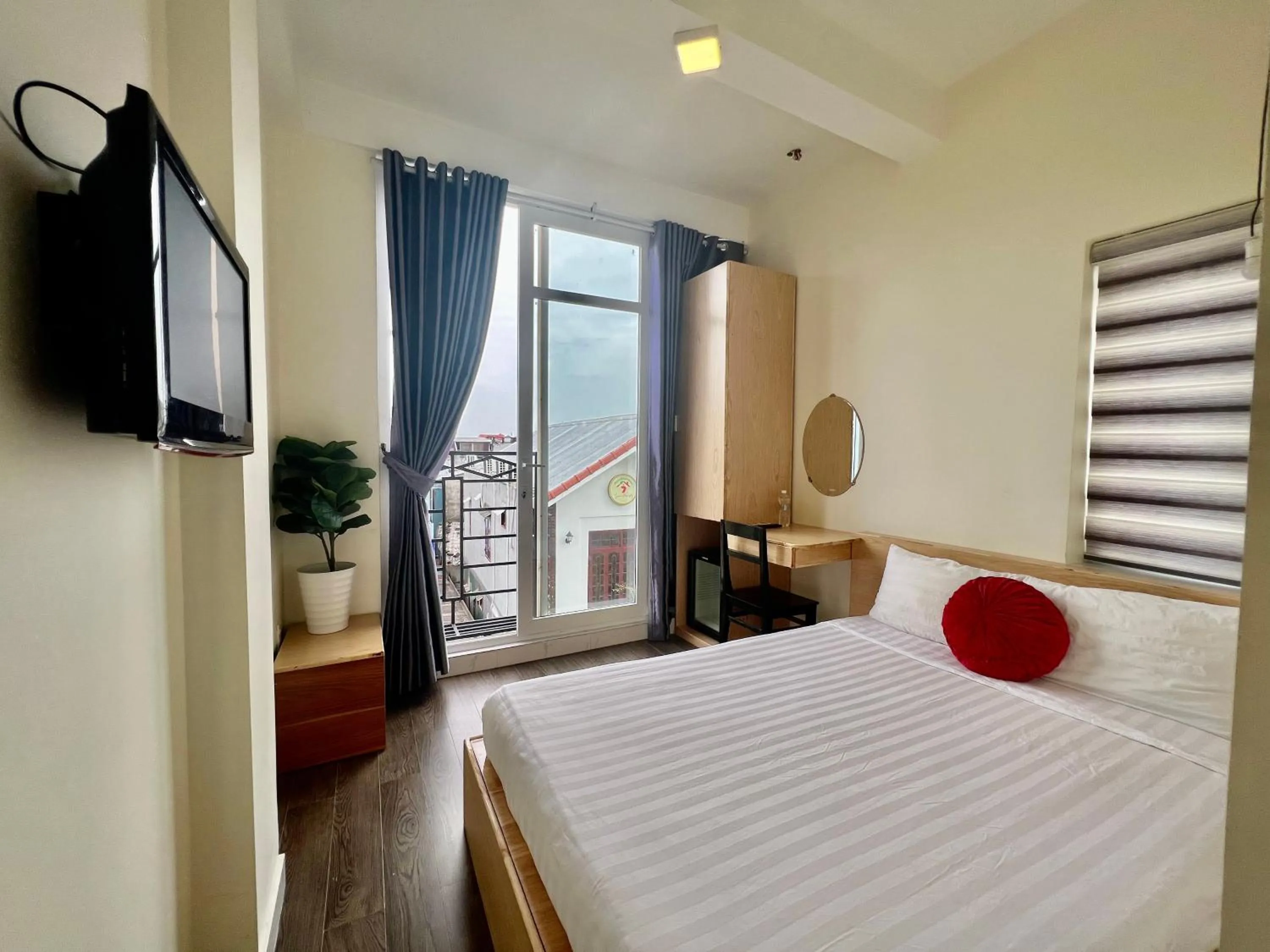 Bed in Hue Four Seasons Hotel