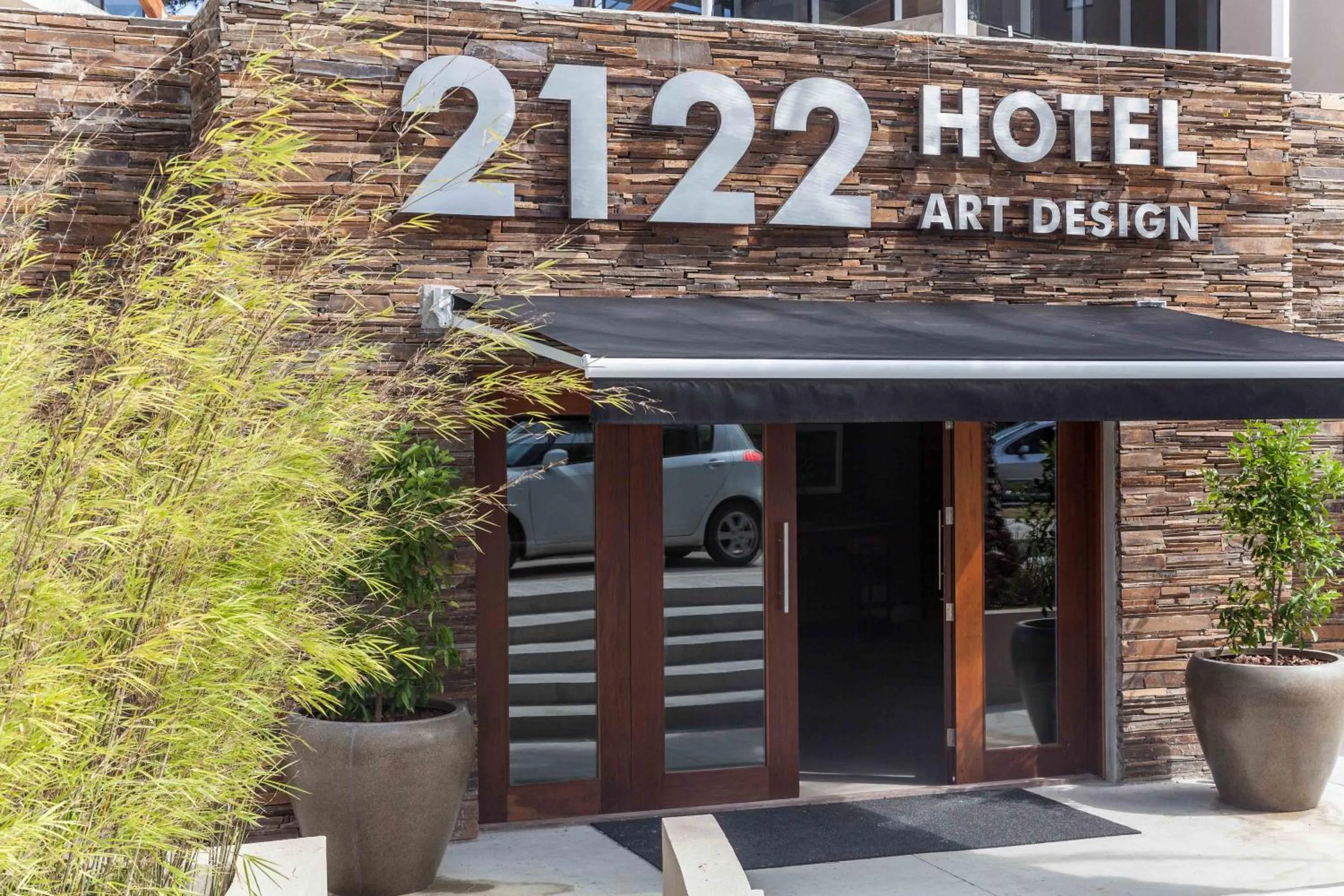 Facade/entrance in 2122 Hotel Art Design