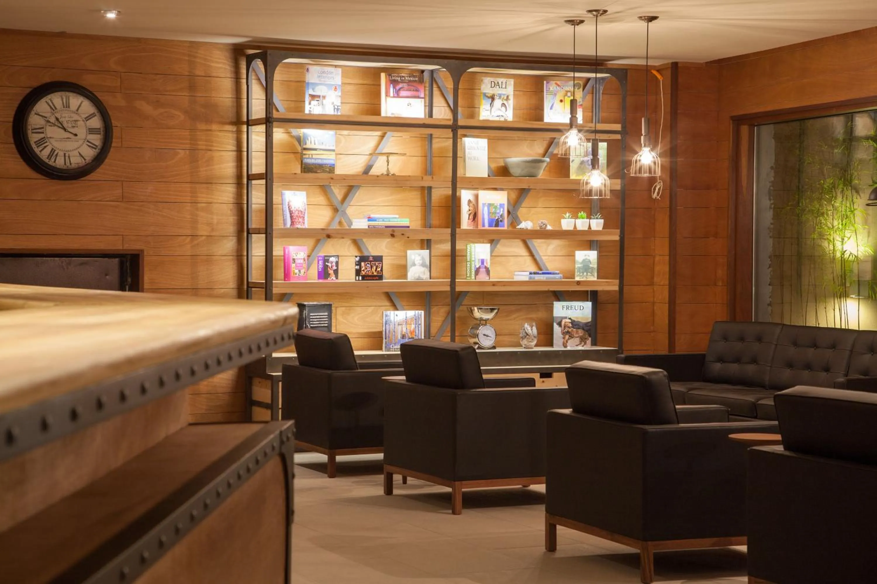 Communal lounge/ TV room in 2122 Hotel Art Design