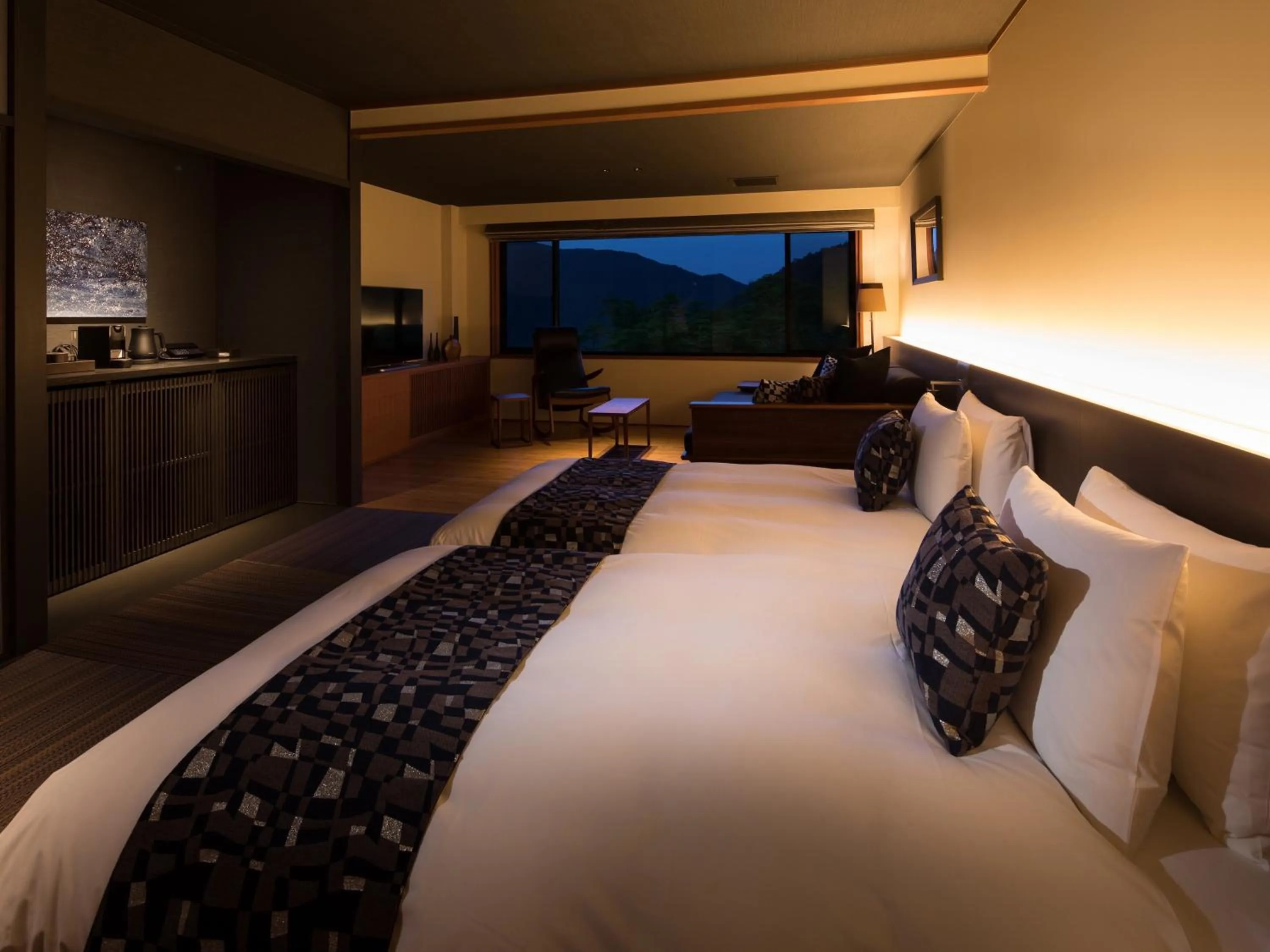 Bed in barhotel Hakone Kazan