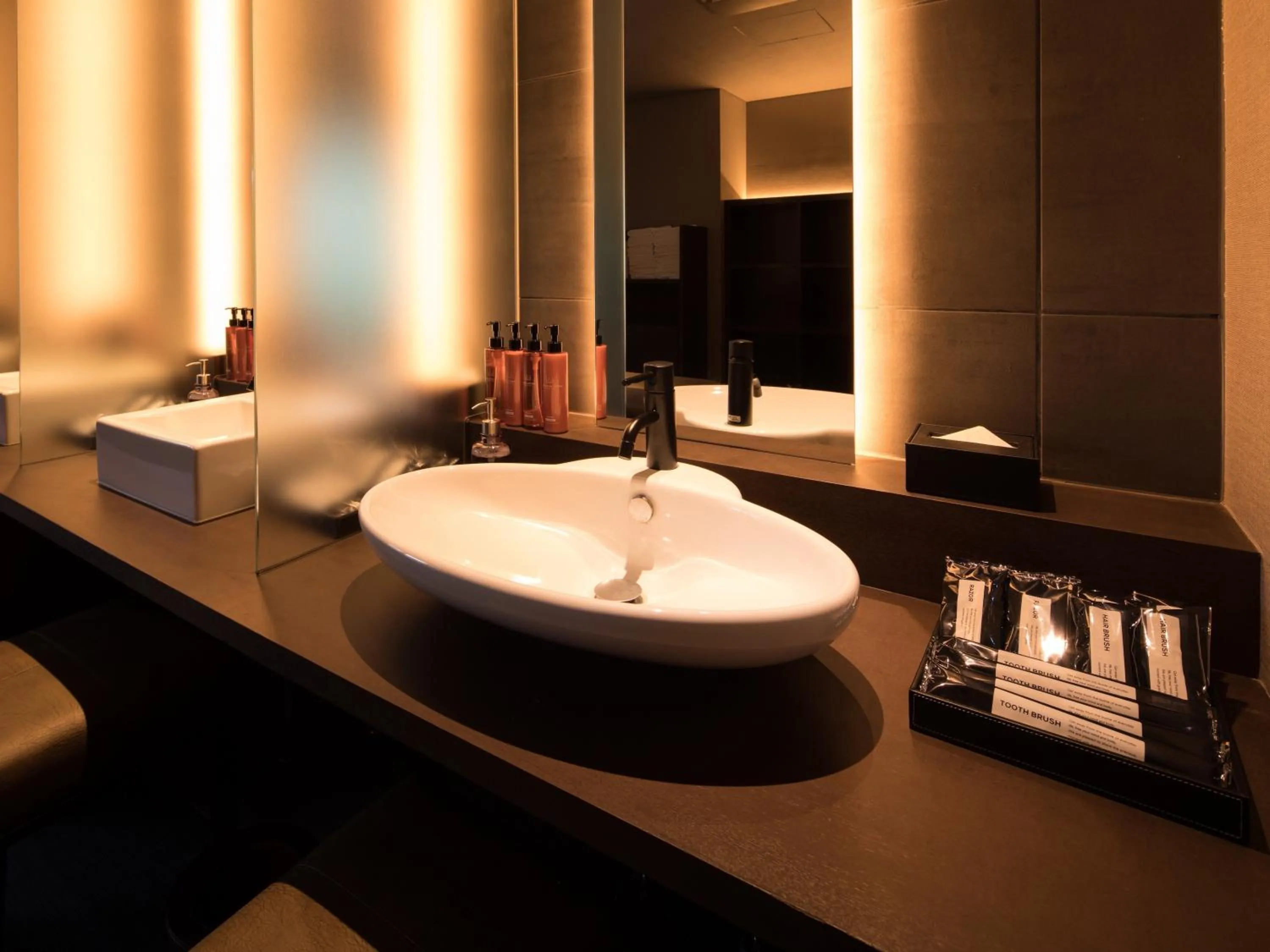 Open Air Bath in barhotel Hakone Kazan