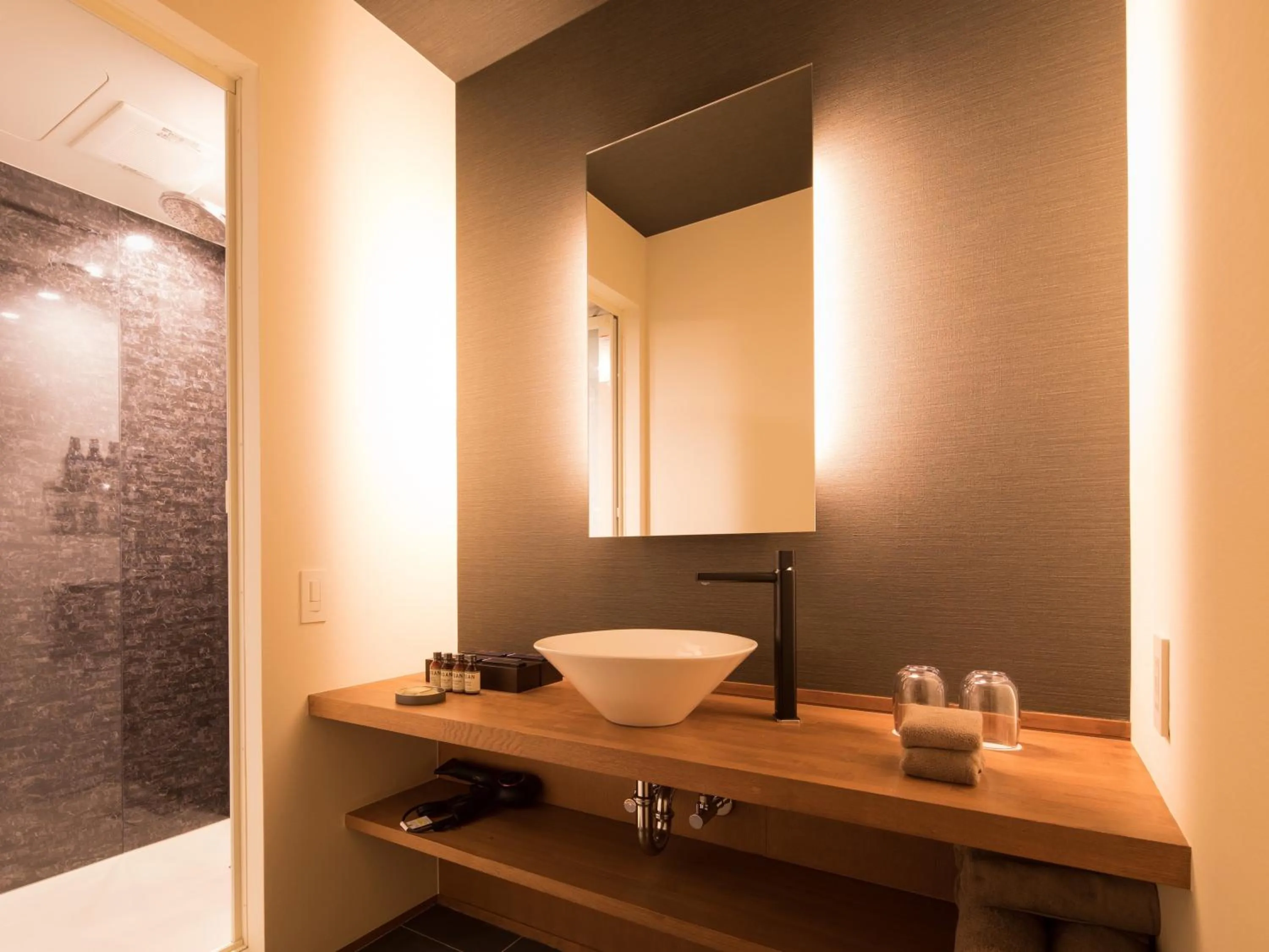 Bathroom in barhotel Hakone Kazan