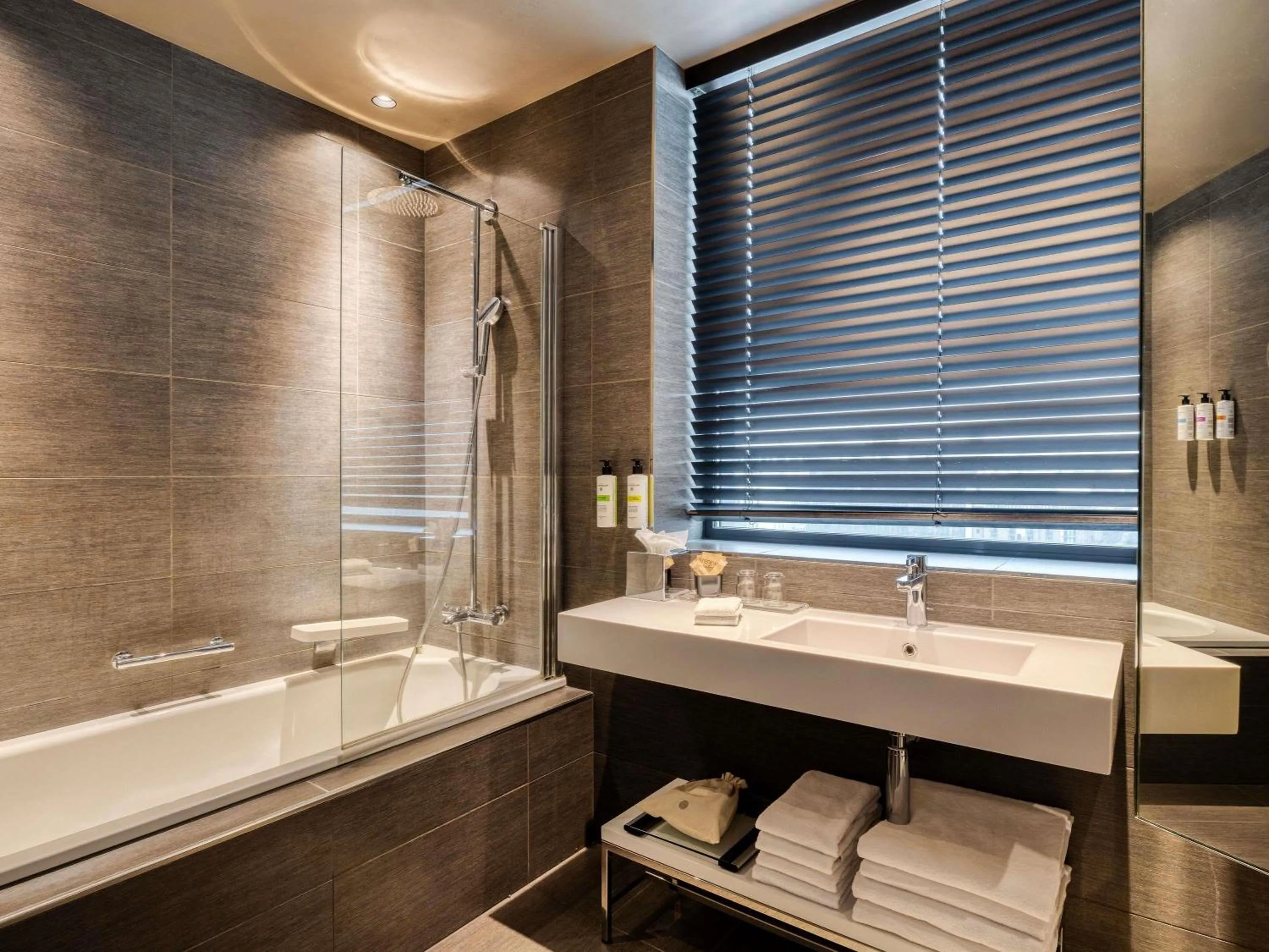 Bedroom in Pullman Brussels Centre Midi