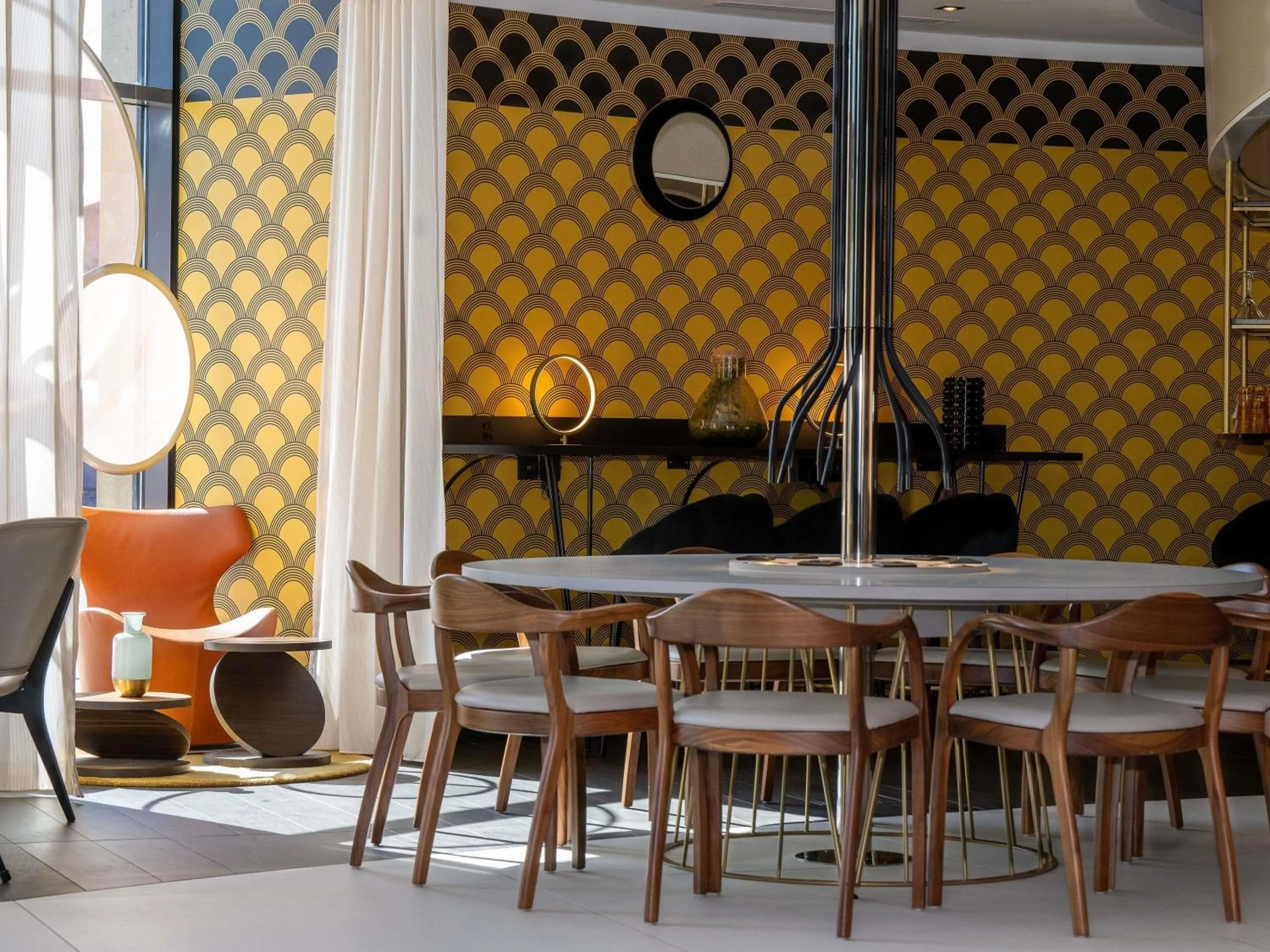 Lounge or bar in Pullman Brussels Centre Midi