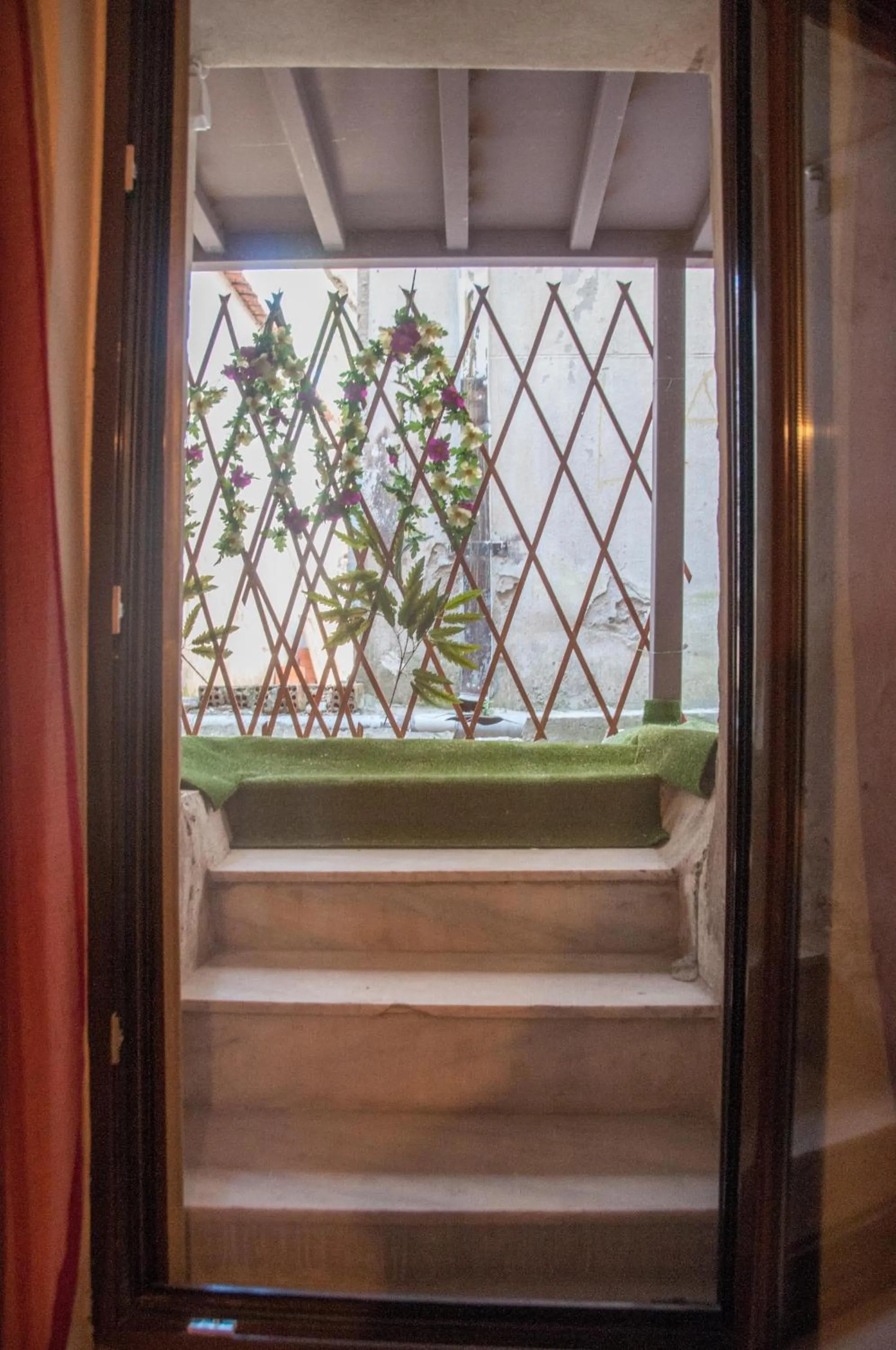 Garden view in Historic Luxury House in the Heart of Meteora