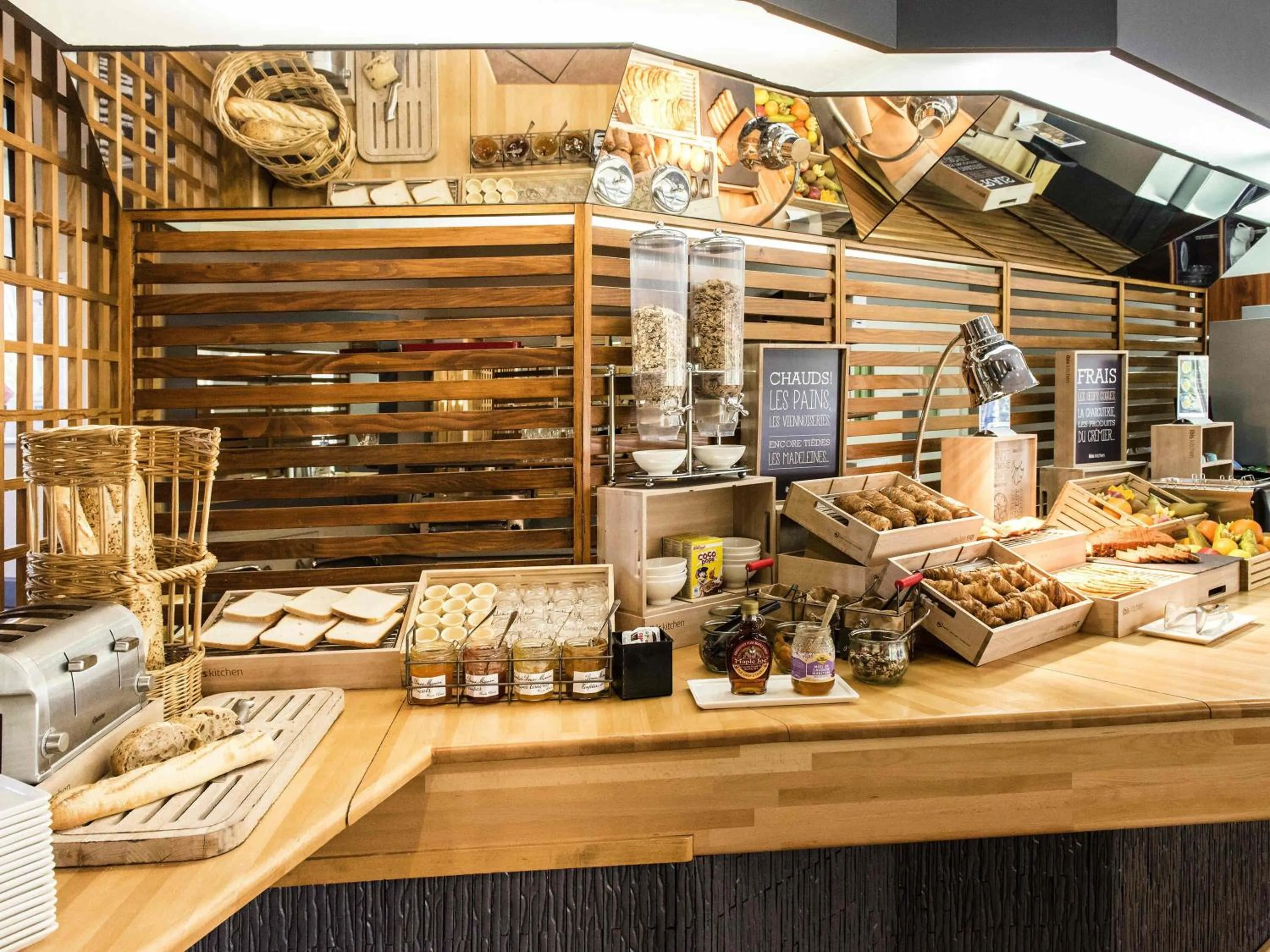 Breakfast in Ibis Château-Thierry