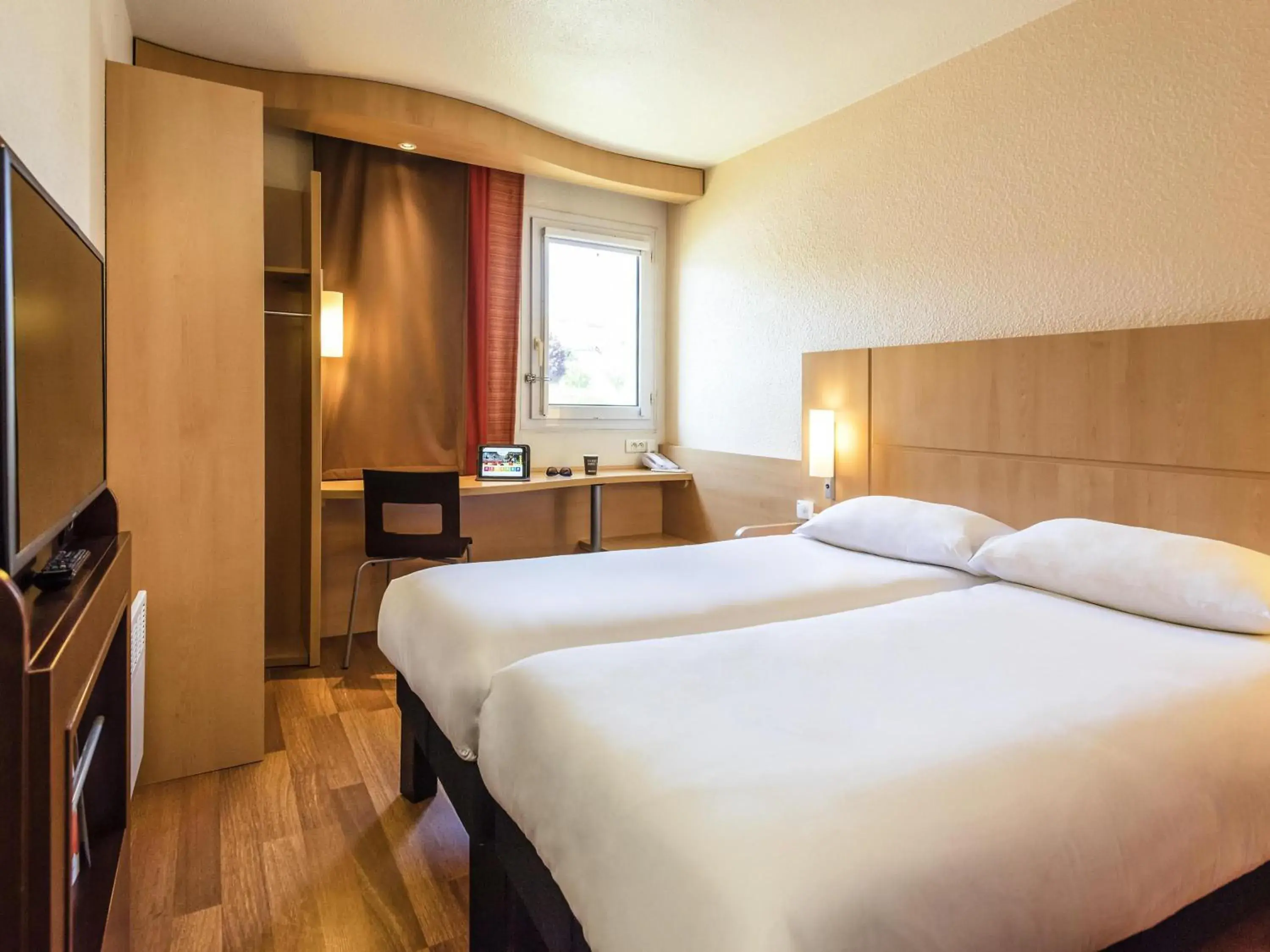Standard Twin Room in Ibis Château-Thierry Standard Twin Room in Ibis Château-Thierry