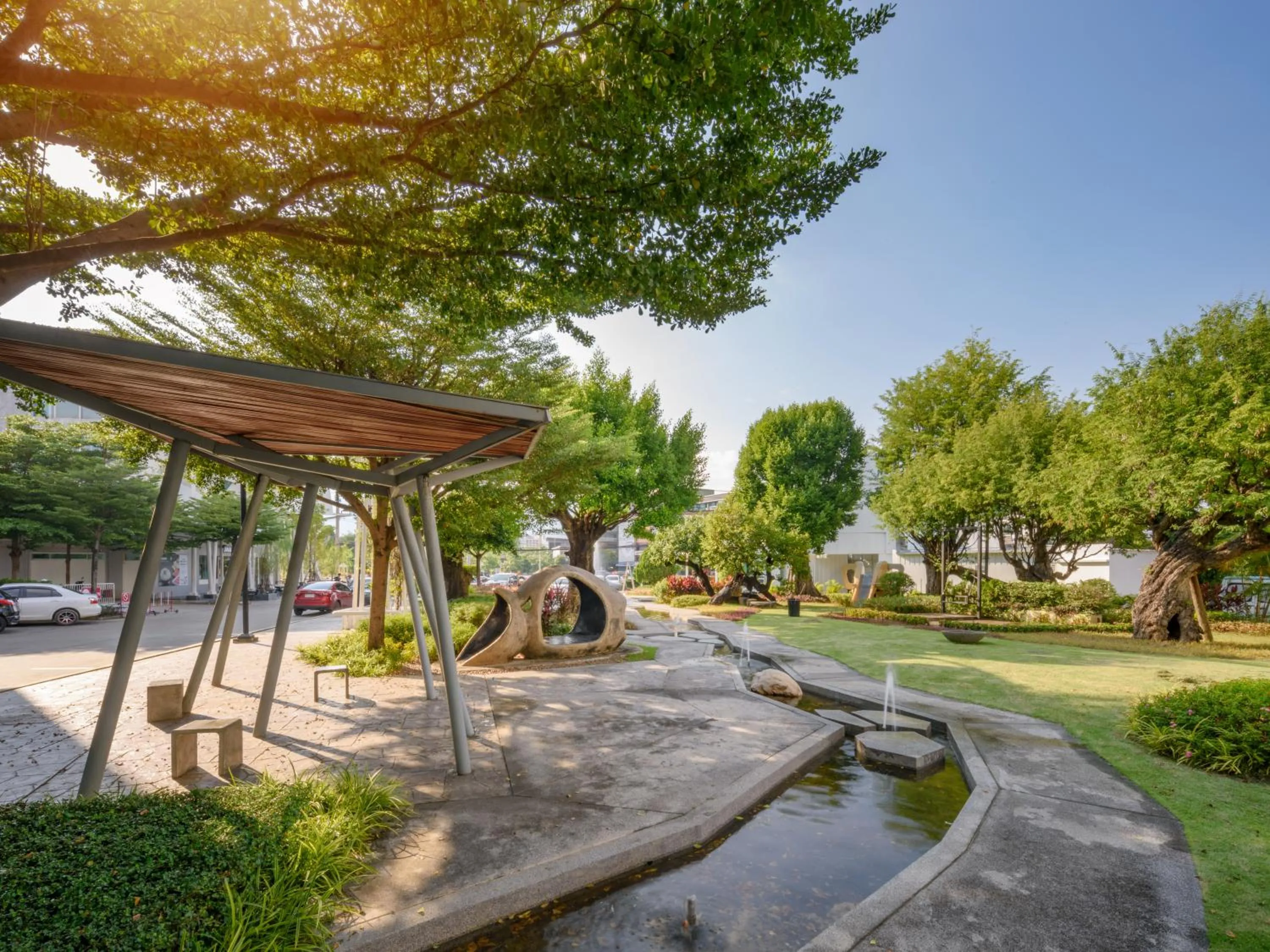 Garden in Prime Square Hotel