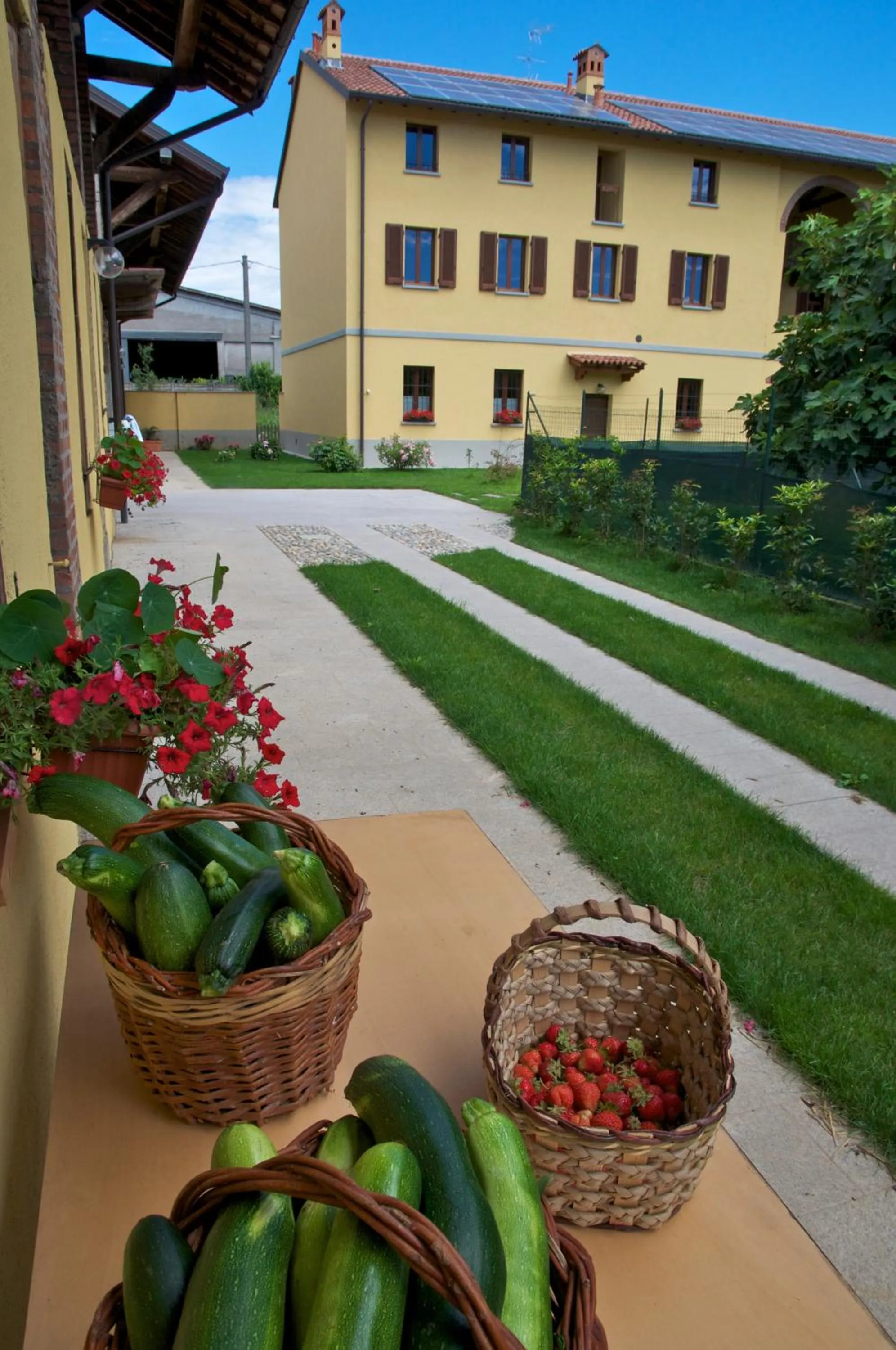 Garden view in Cascina delle Mele