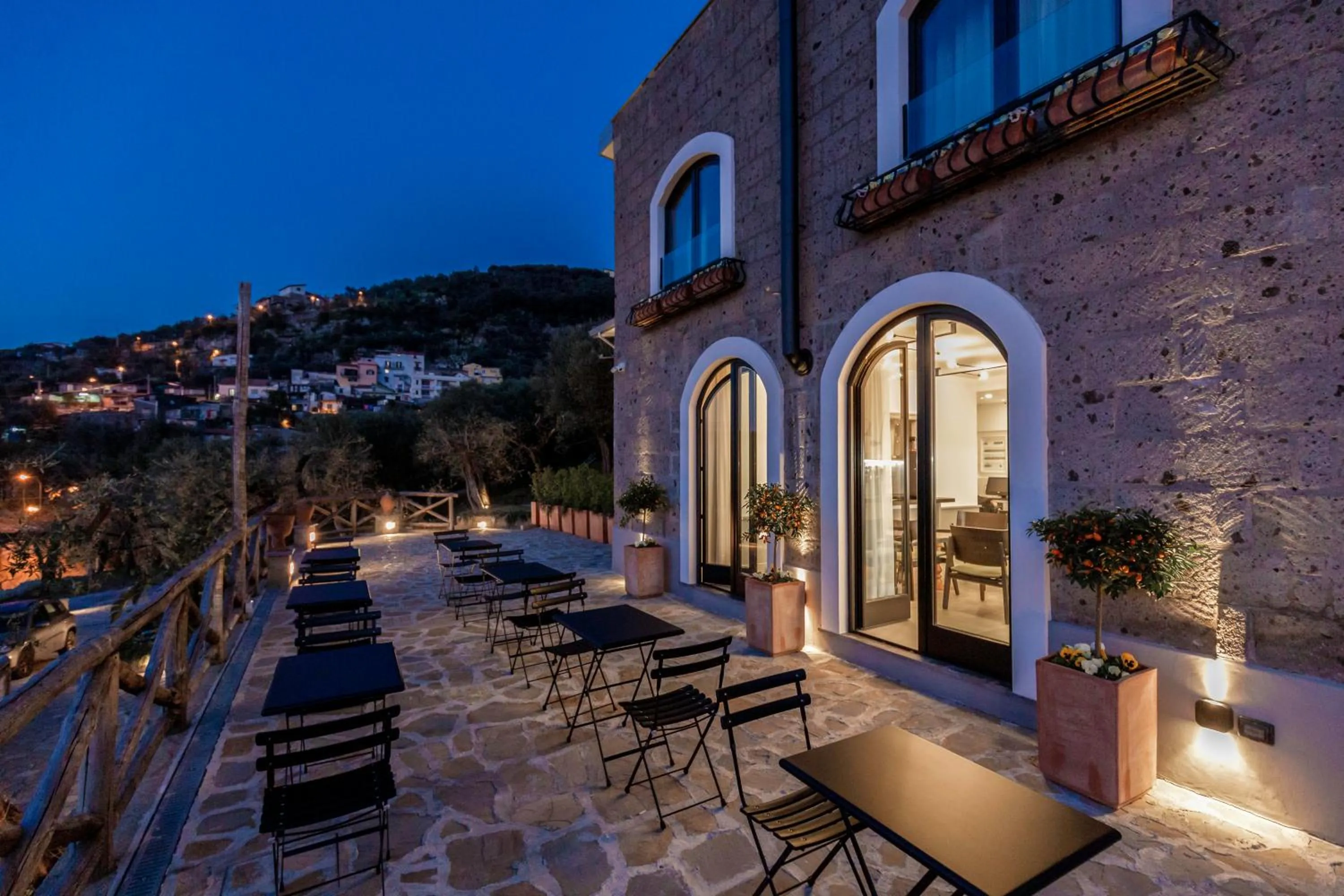 Property building in Maison Bon Bon