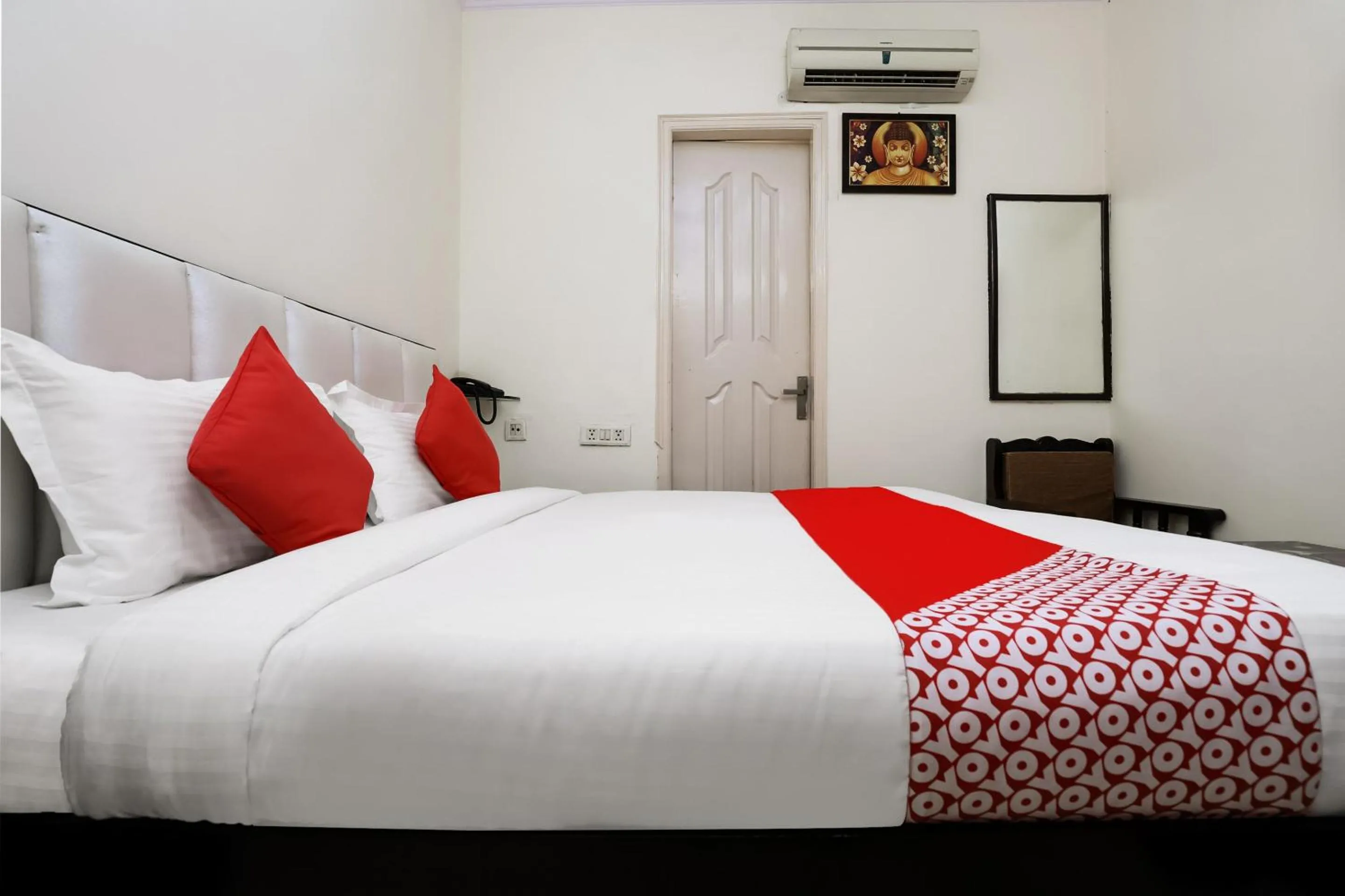 Bedroom in Collection O Ramji Grand Near Tdi Mall