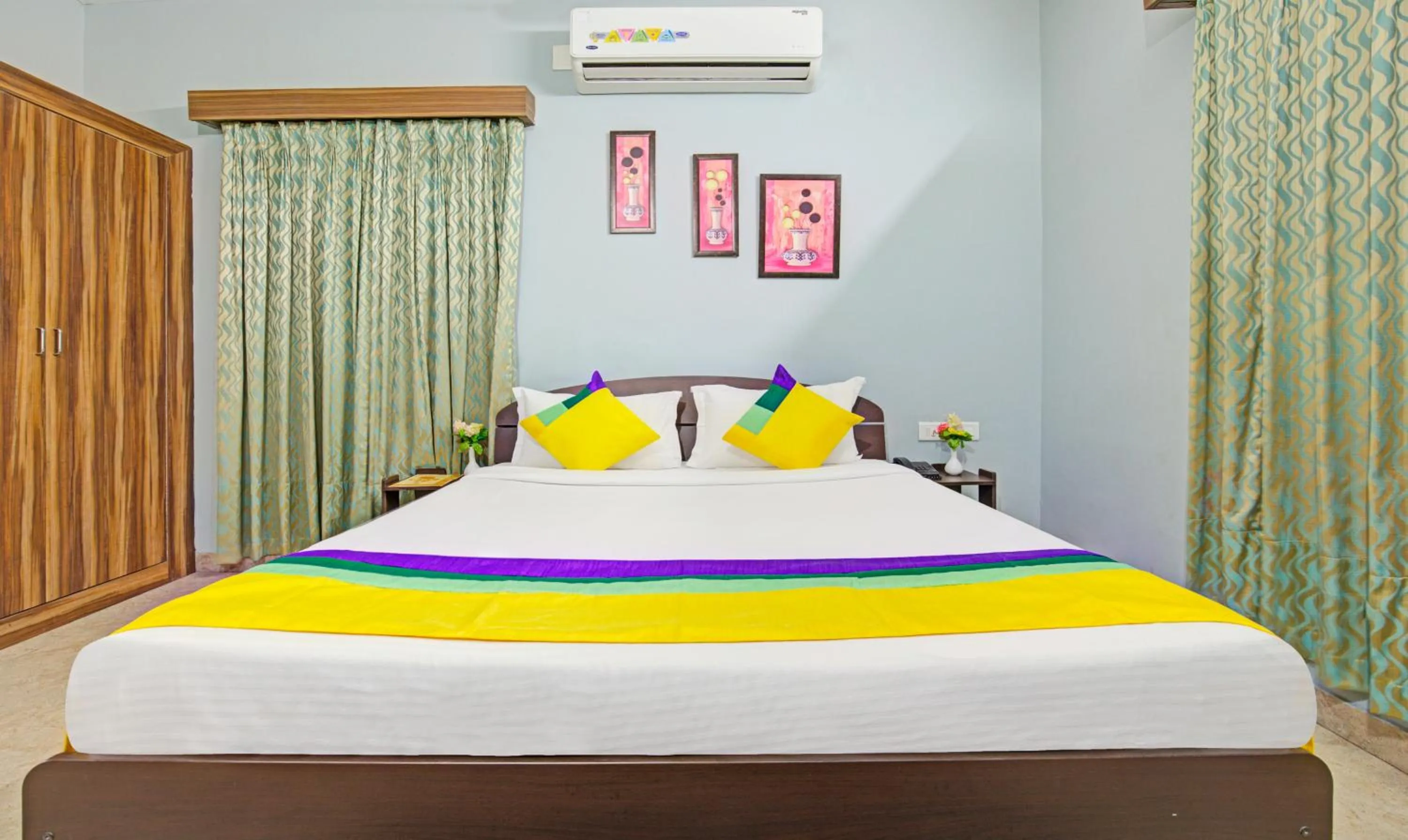 Bedroom, Bed in Itsy Hotels Sidhartha Residency