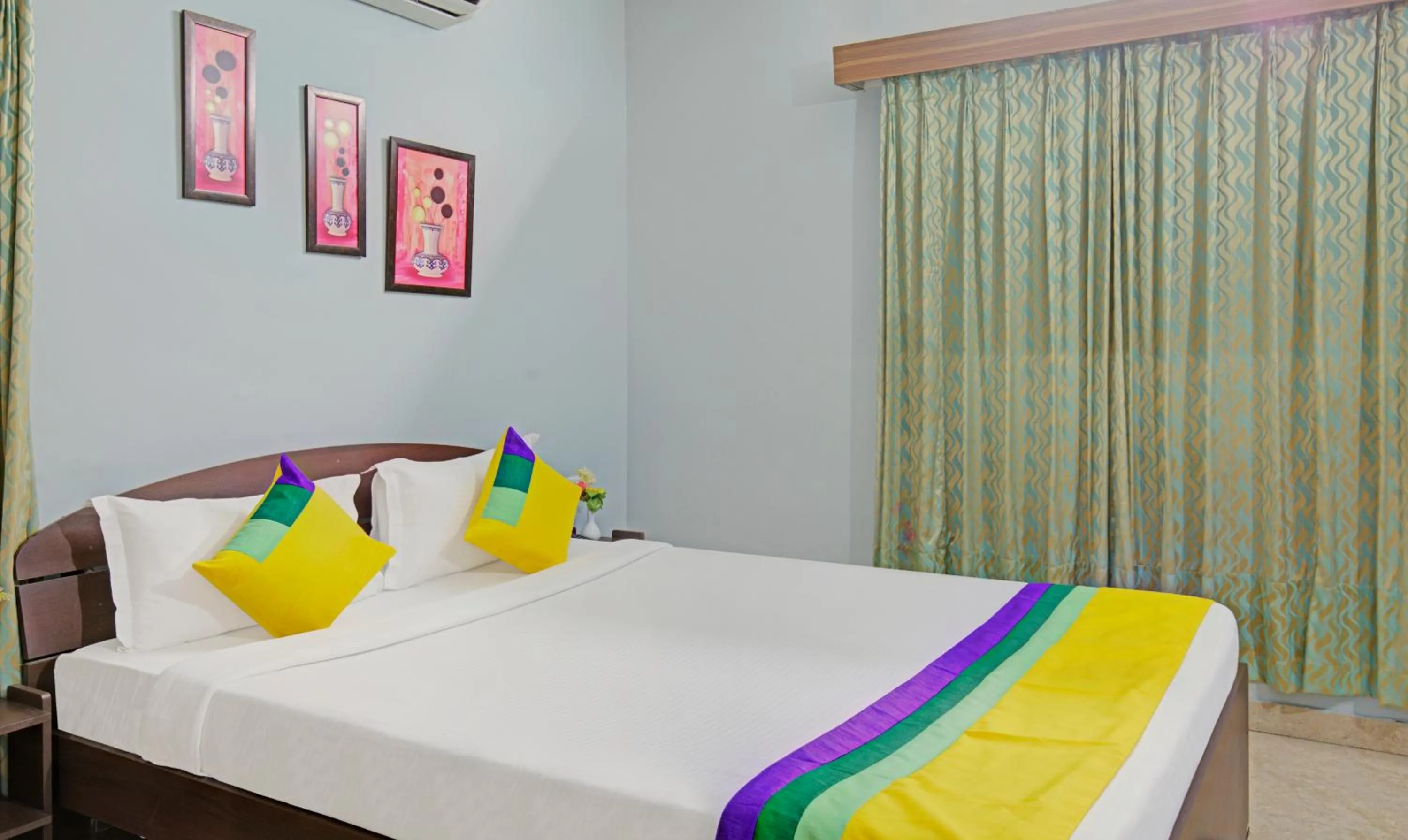 Bedroom, Bed in Itsy Hotels Sidhartha Residency