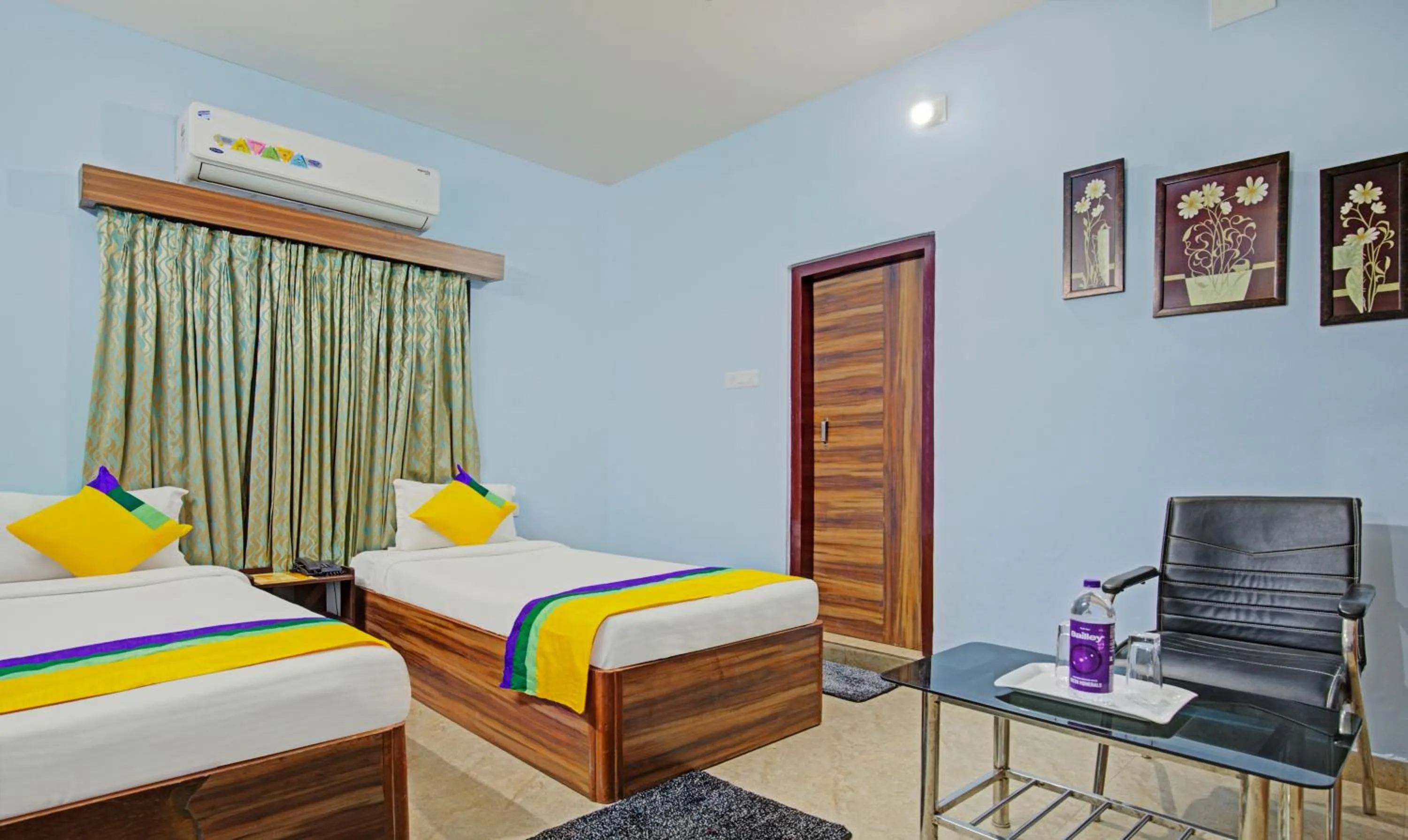 Bedroom, Bed in Itsy Hotels Sidhartha Residency