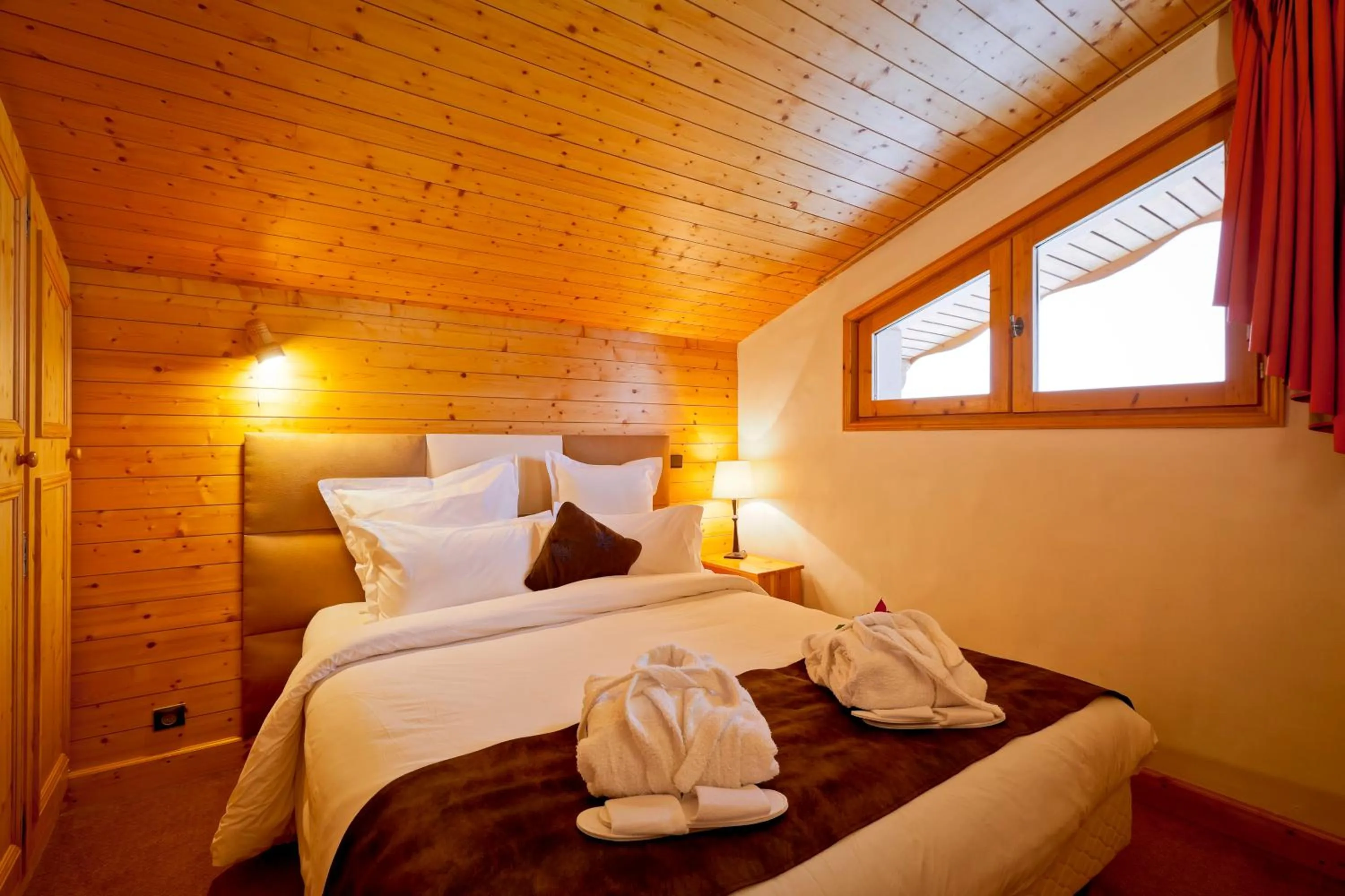 Photo of the whole room, Bed in Hotel les Flocons