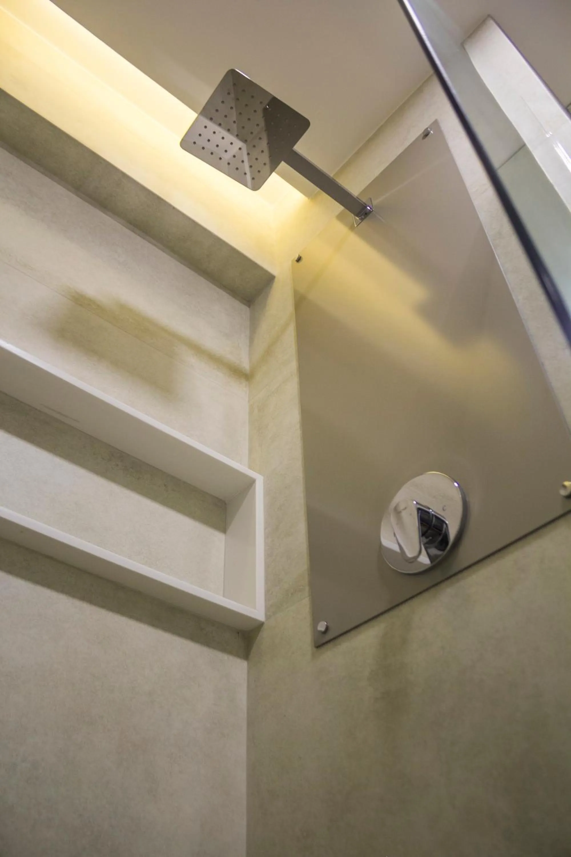 Shower in Slaviero Campina Grande