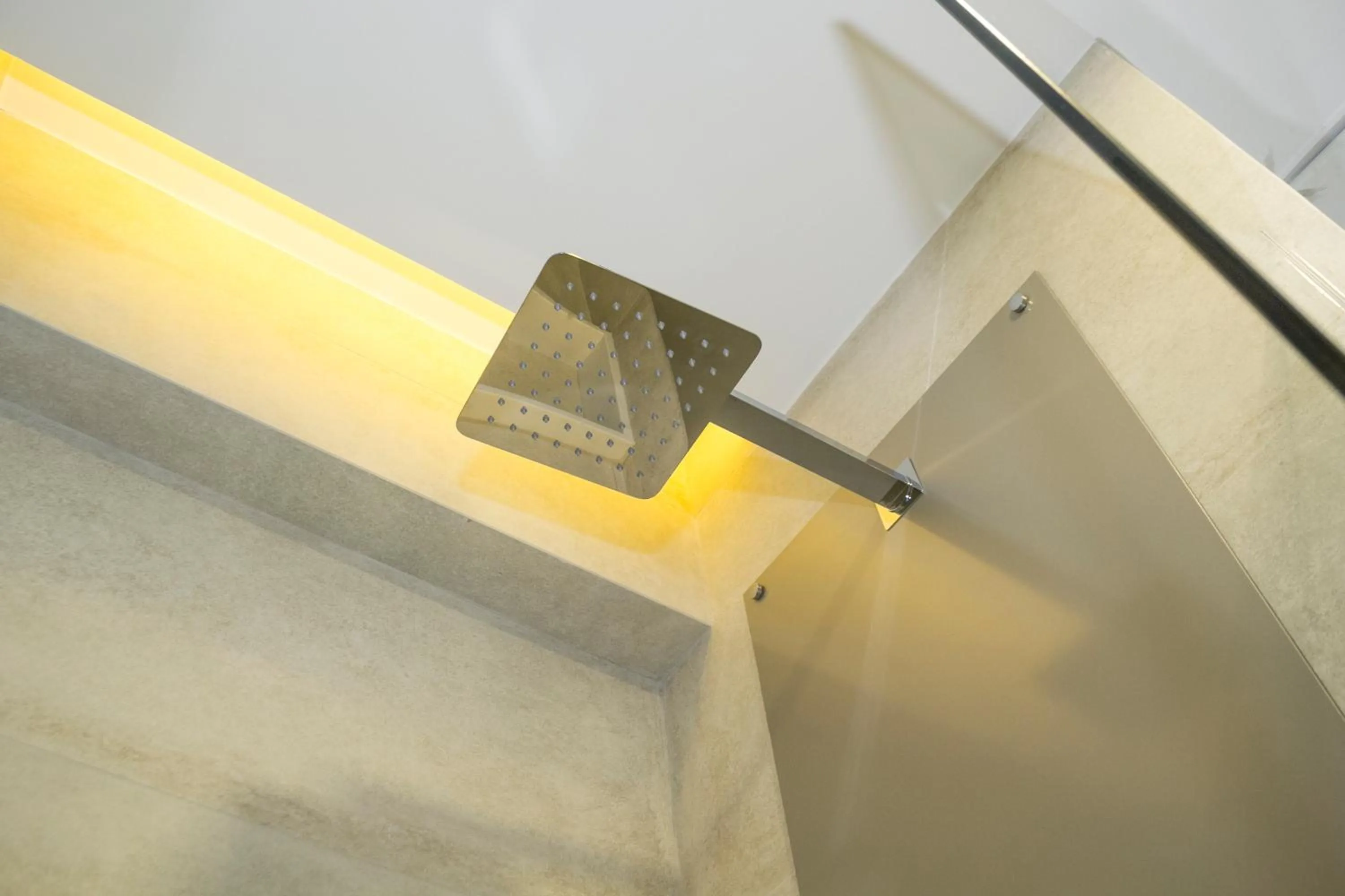 Shower in Slaviero Campina Grande