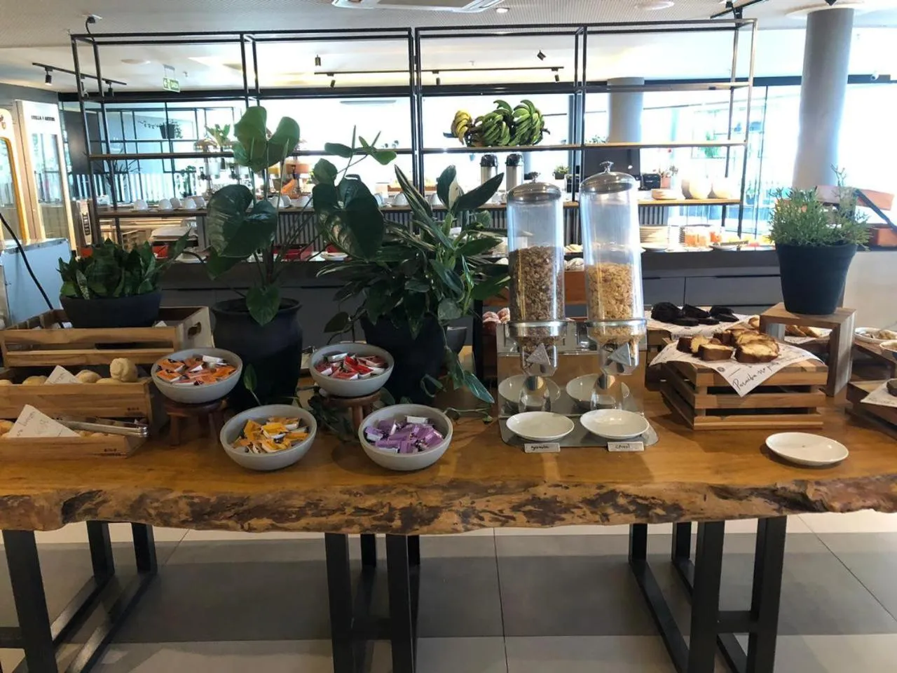 Buffet breakfast in Slaviero Campina Grande