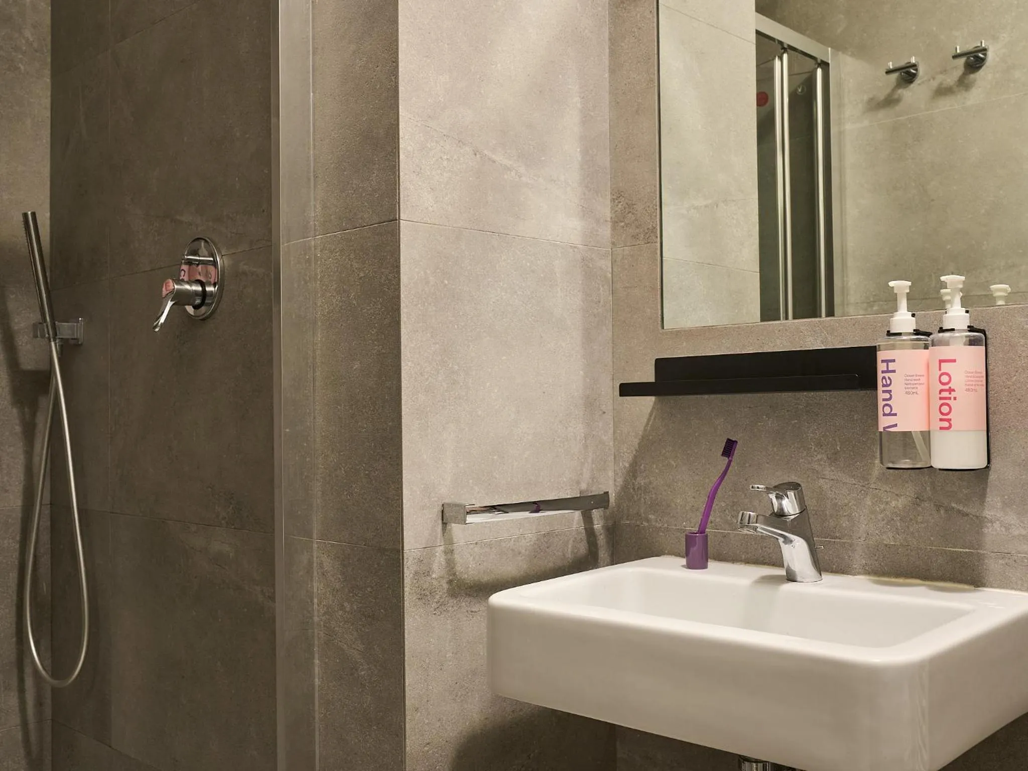 Bathroom in Numa Florence Rodo