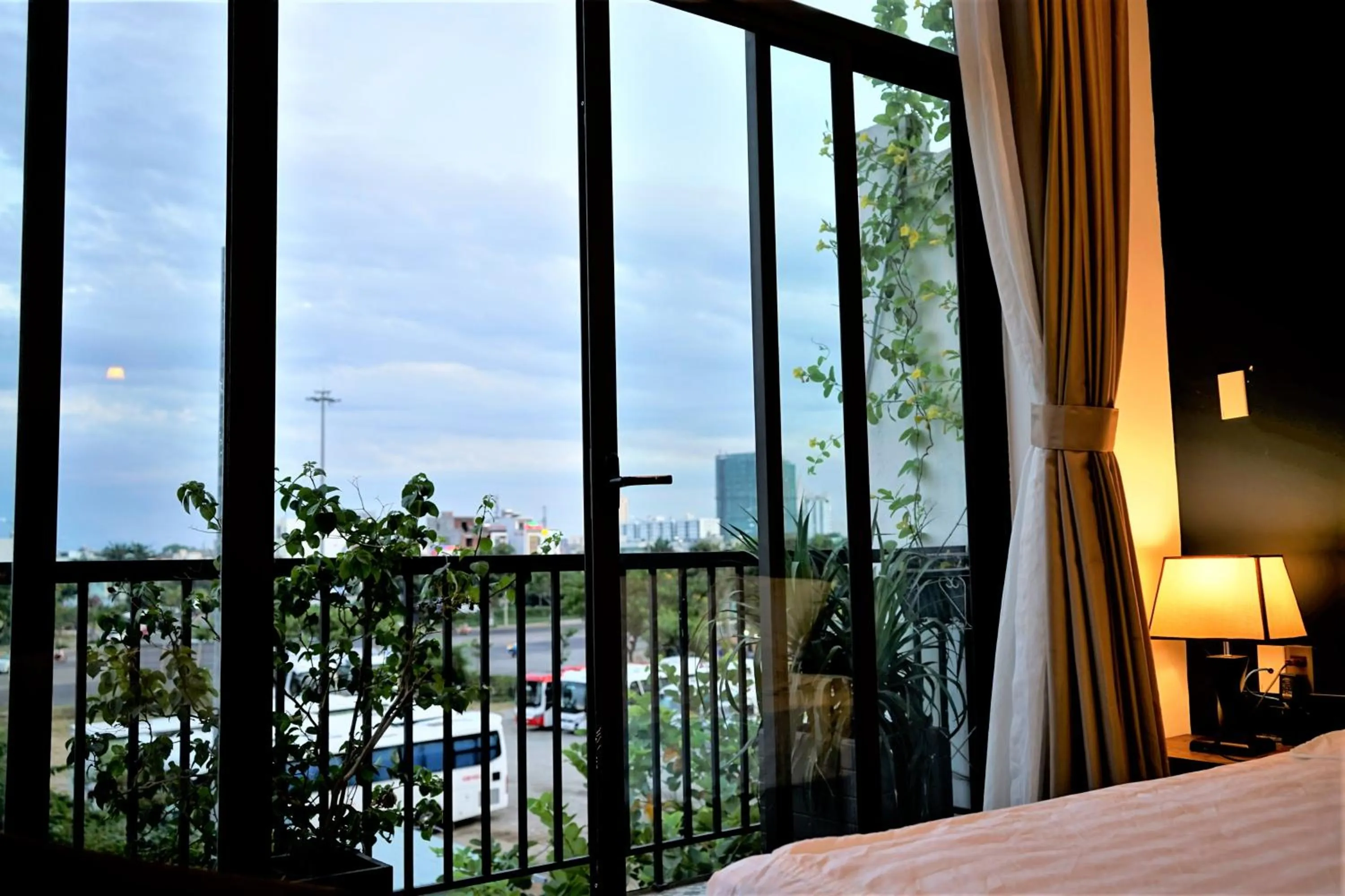 Oasis Hotel & Apartment