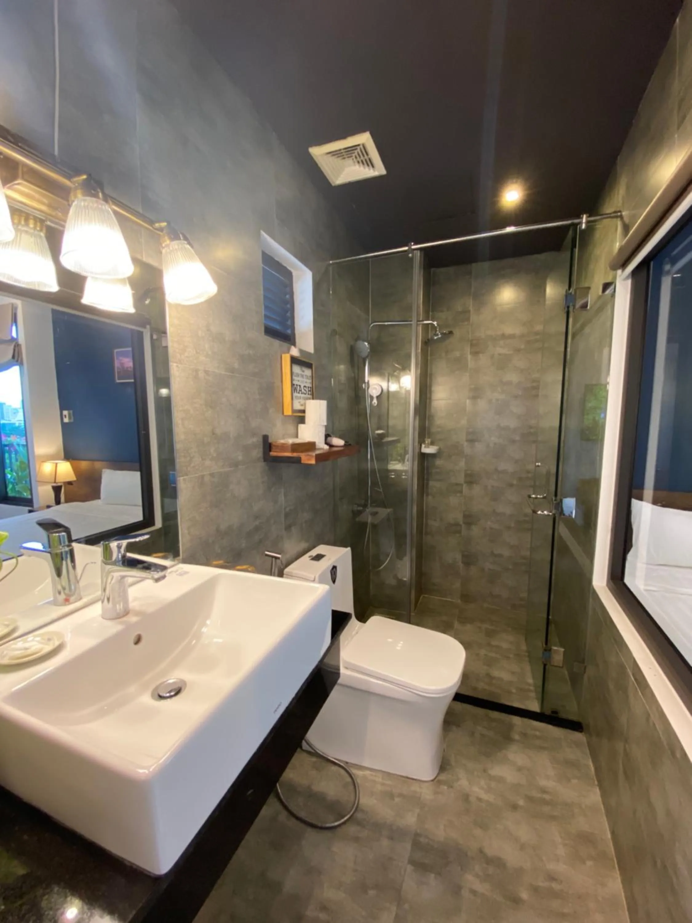 Oasis Hotel & Apartment