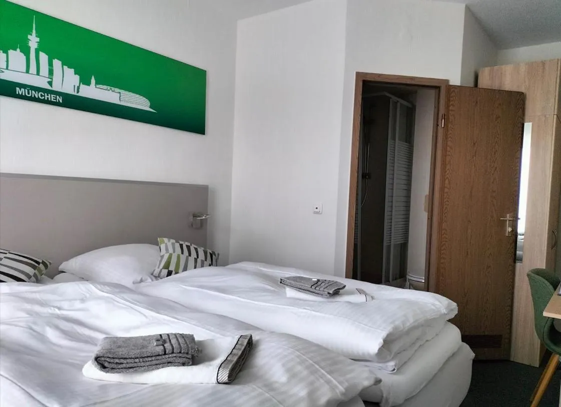 Photo of the whole room, Bed in Hotel Silbertanne