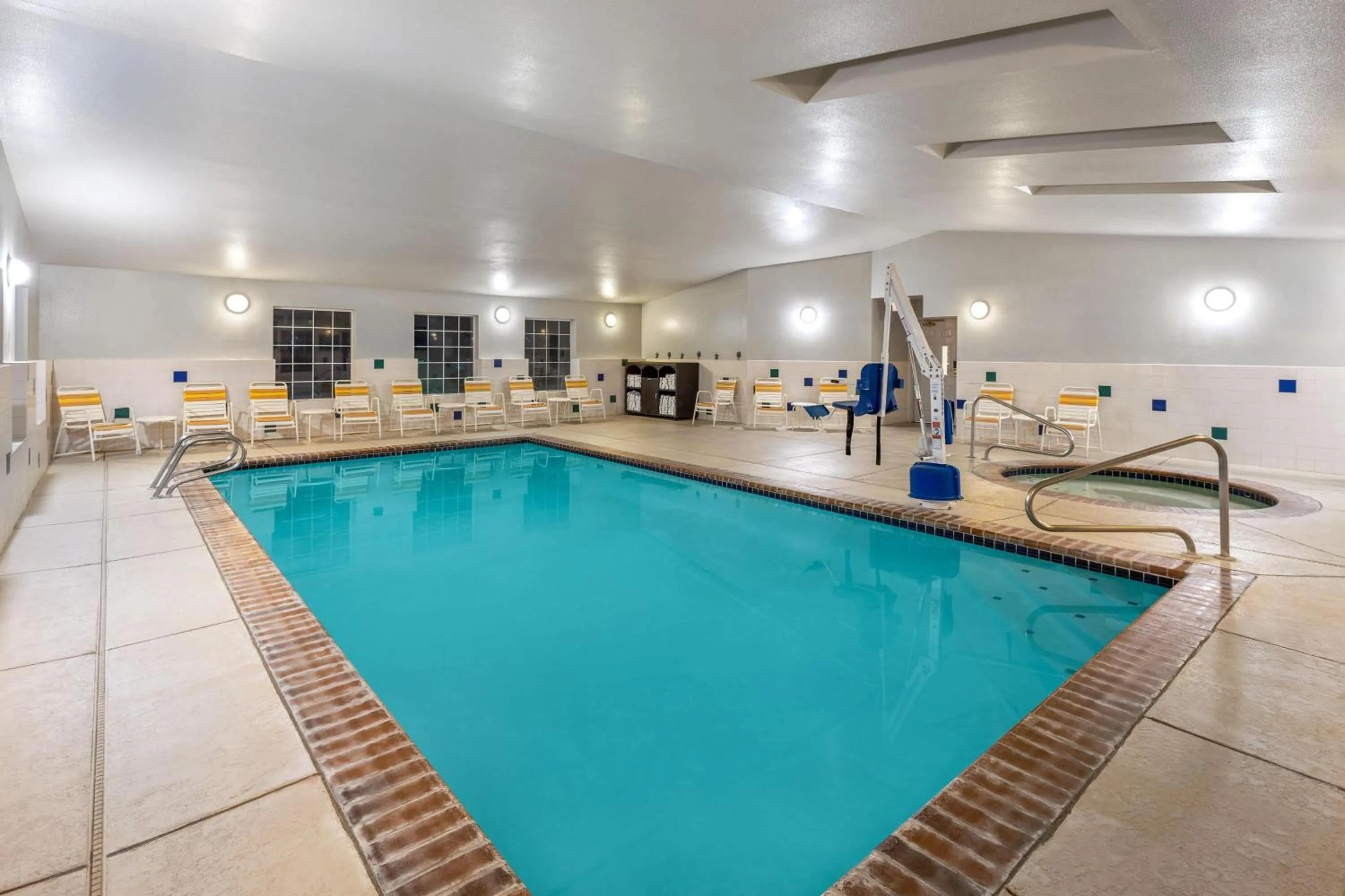 Swimming pool in La Quinta by Wyndham Spokane Valley