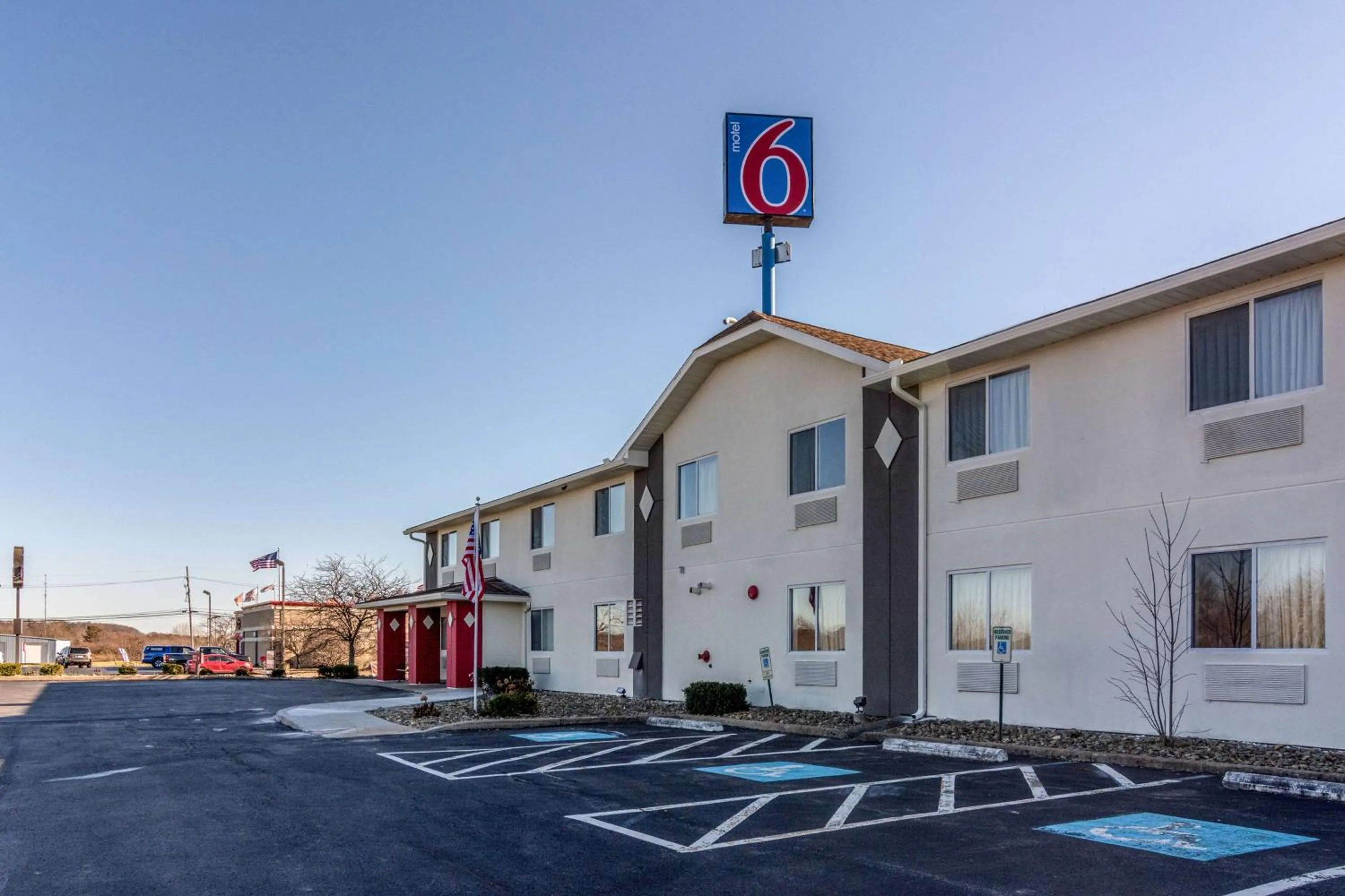 Property building in Motel 6-Barkeyville, PA