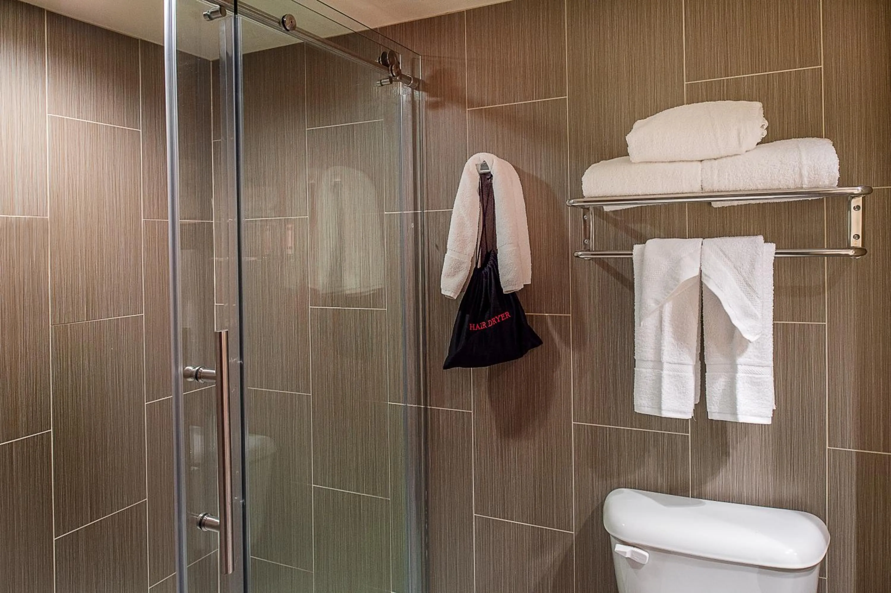 Bathroom in HoteLumiere at the Arch, A Caesars Destination