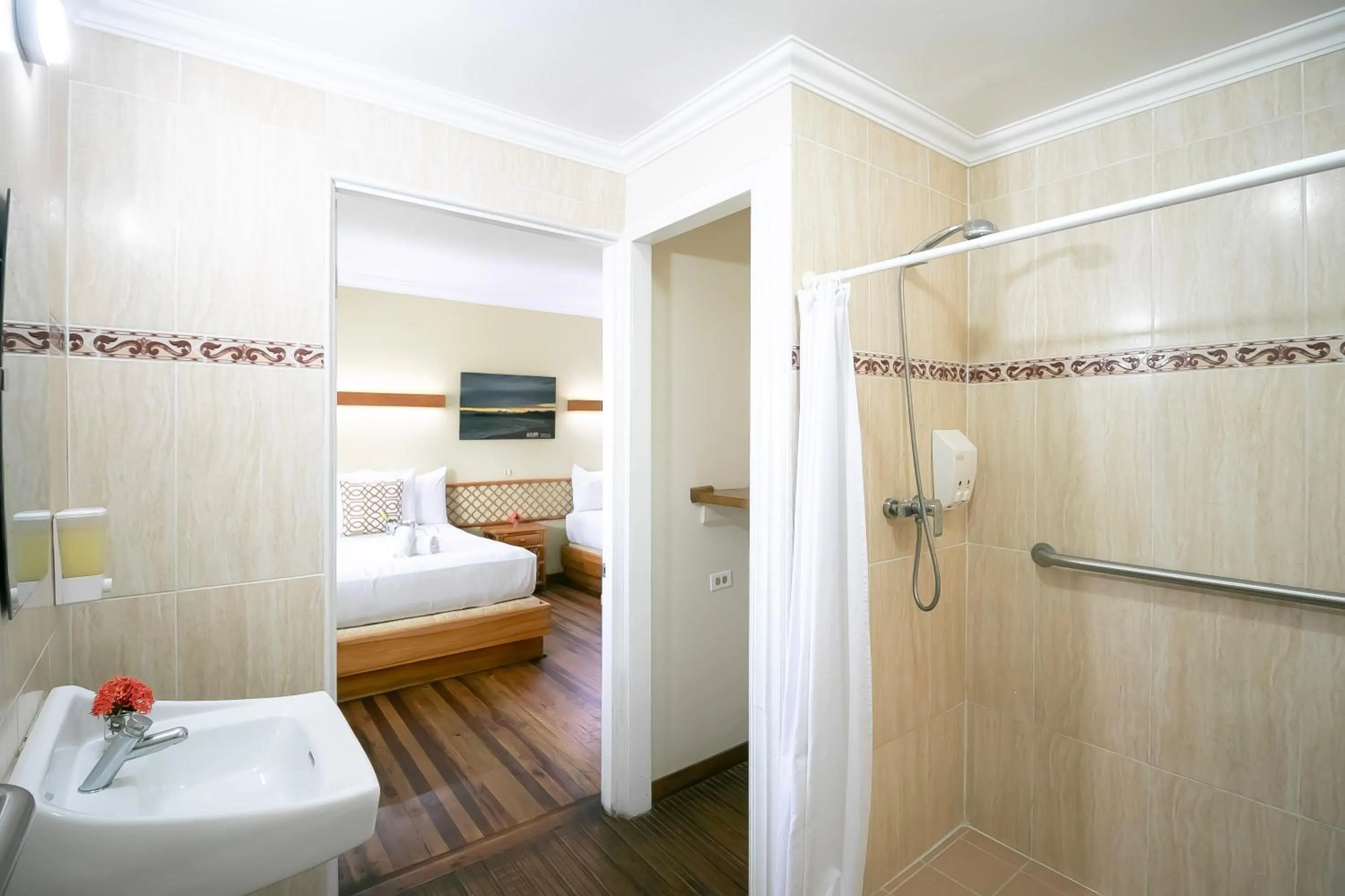 Bathroom, Bed in Gran Hotel Bahia