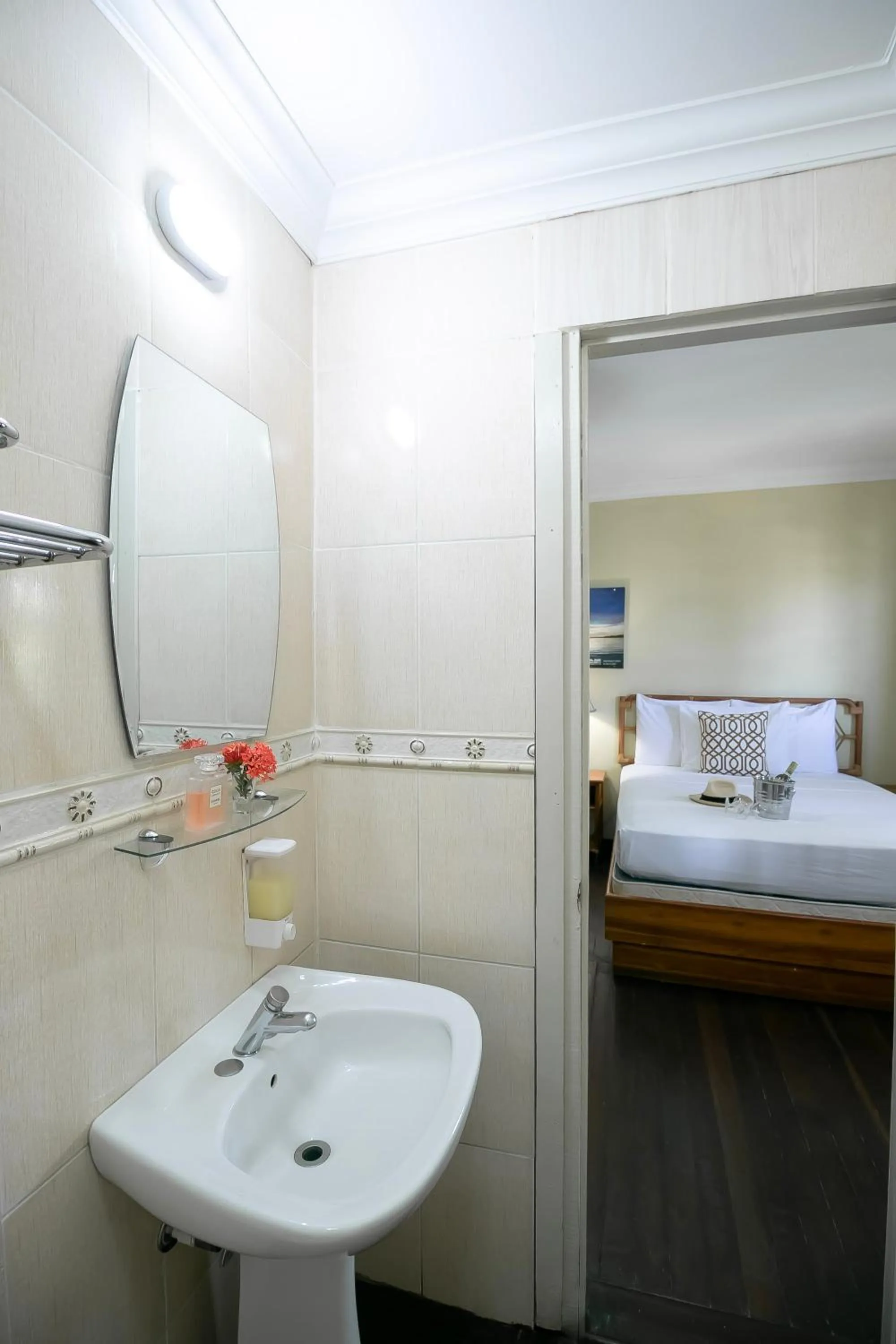 Bathroom, Bed in Gran Hotel Bahia