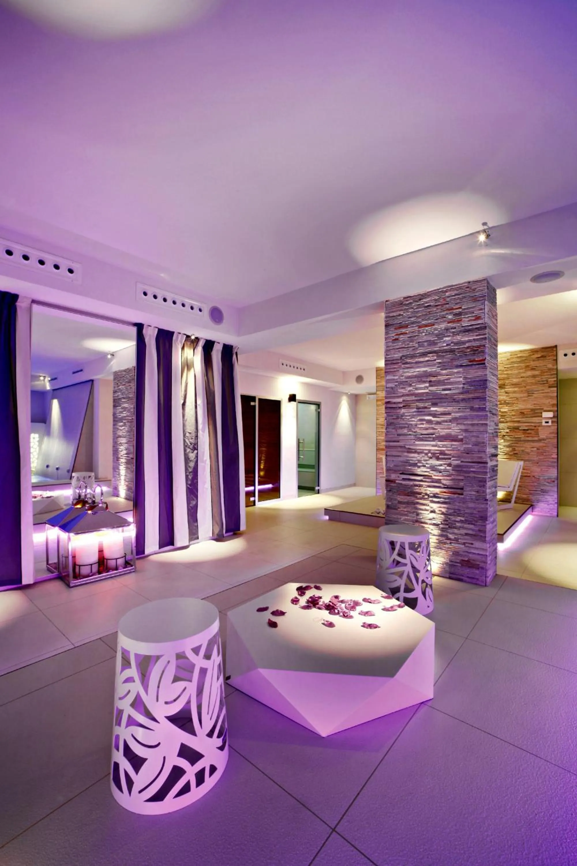 Spa and wellness centre/facilities in Hotel Parigi 2 & Spa