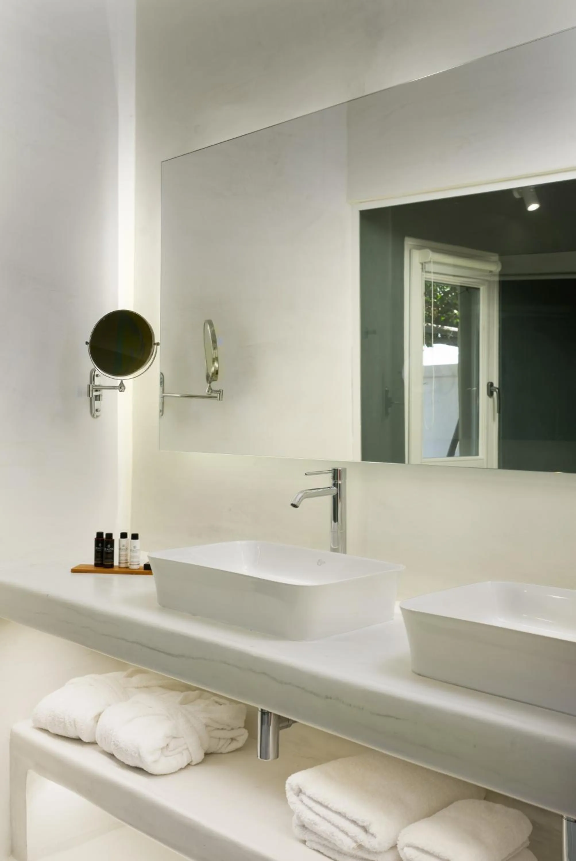 Bathroom in Edem Boutique Suites