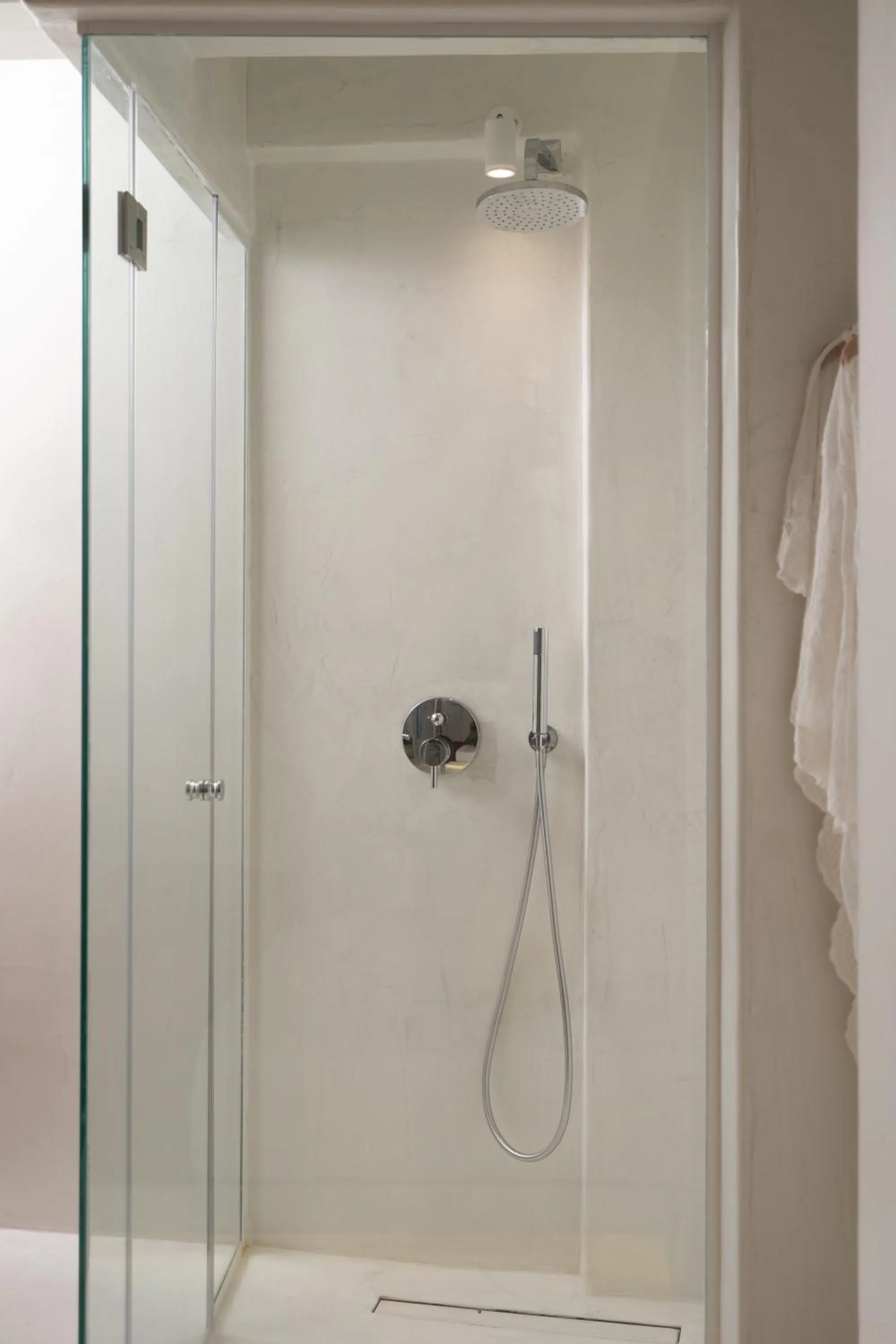 Bathroom in Edem Boutique Suites