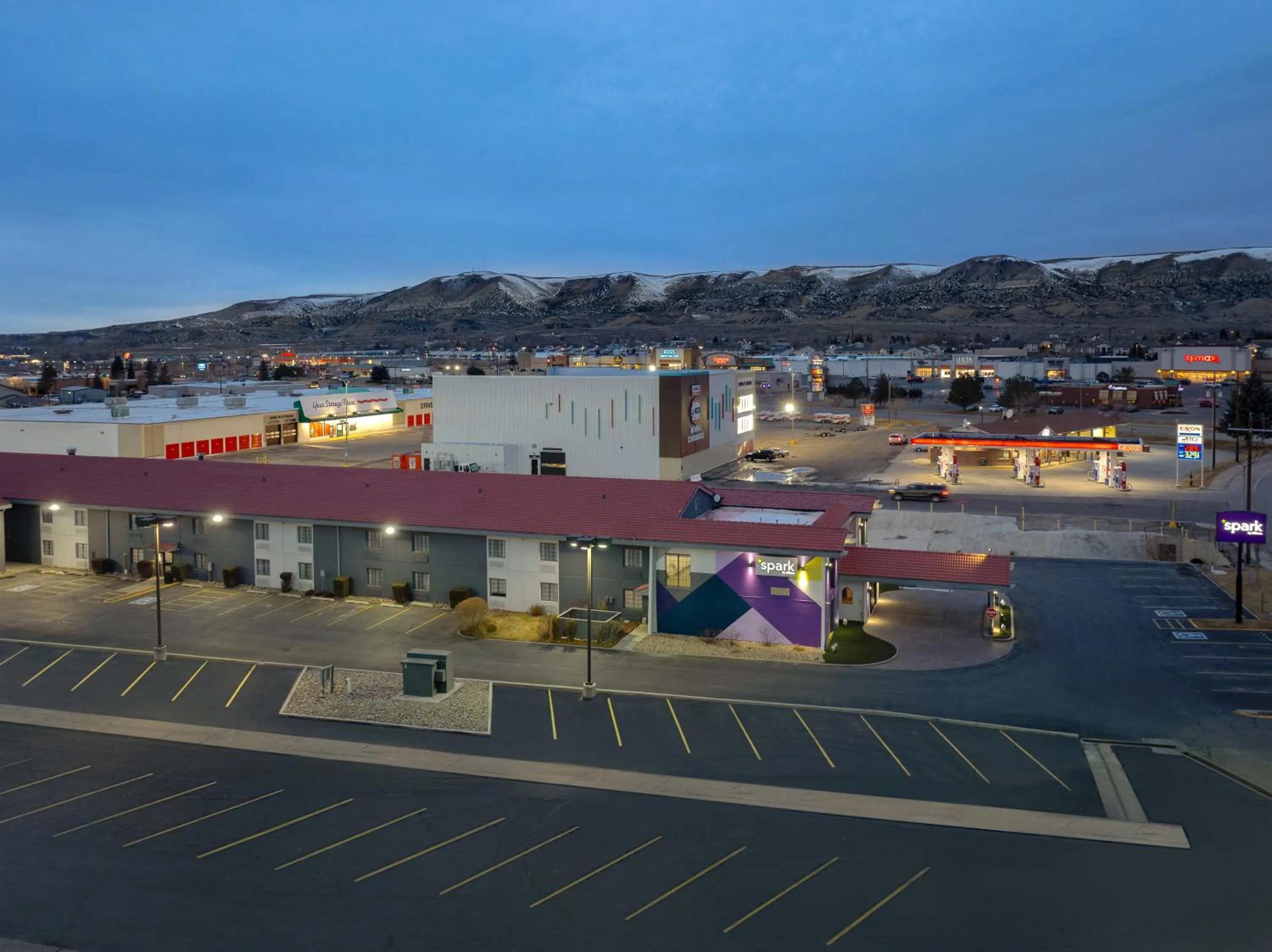 Property building in Spark by Hilton Rock Springs